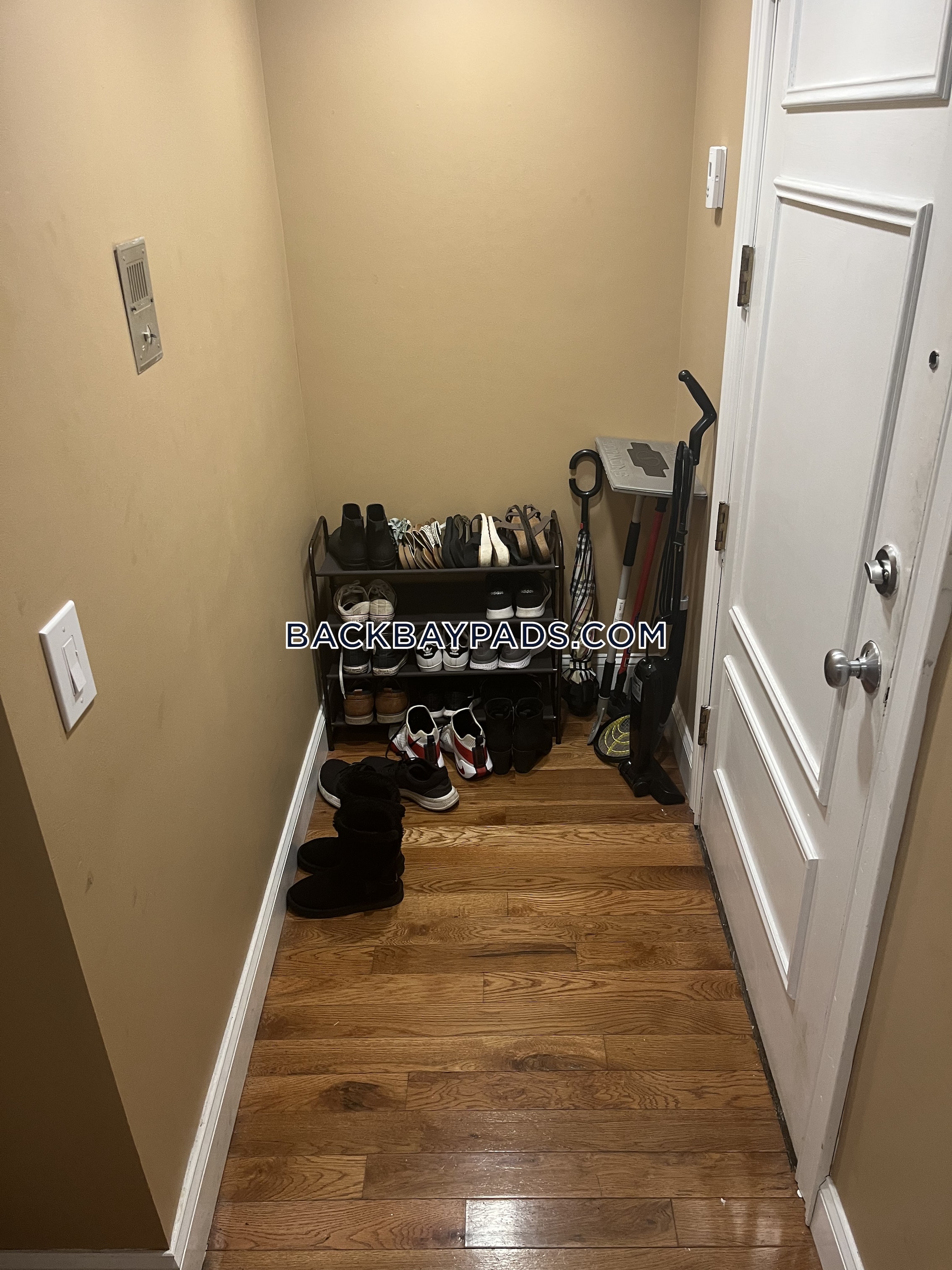 12 Bay State Rd, Back Bay