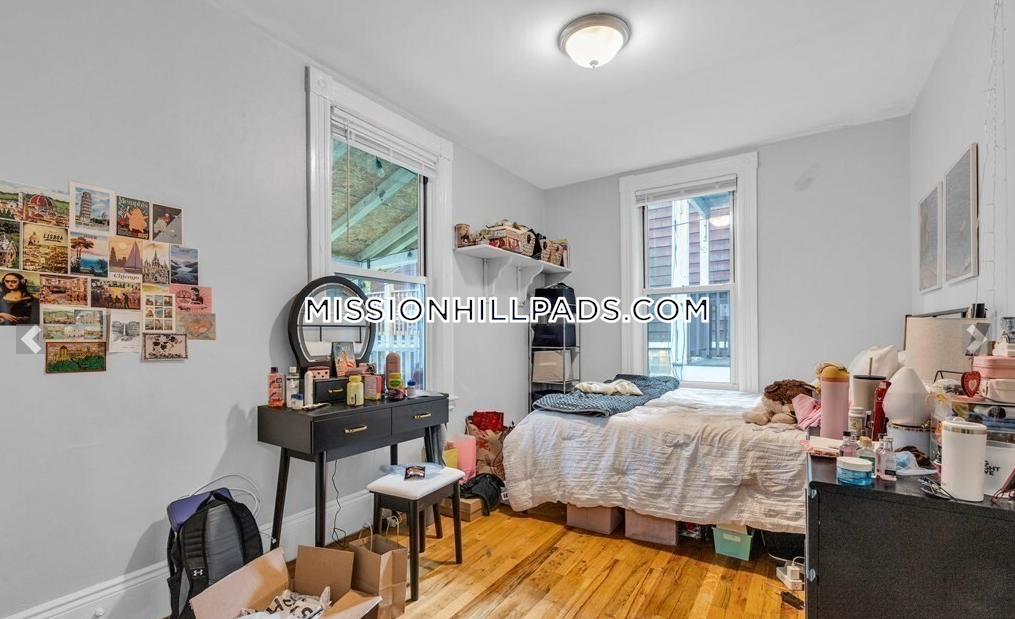 180 Saint Alphonsus St, Mission Hill