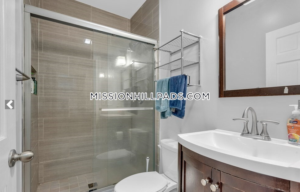 180 Saint Alphonsus St, Mission Hill