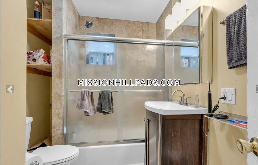 180 Saint Alphonsus St, Mission Hill