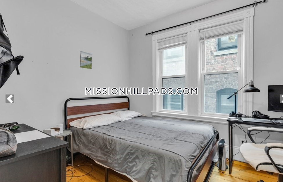 180 Saint Alphonsus St, Mission Hill