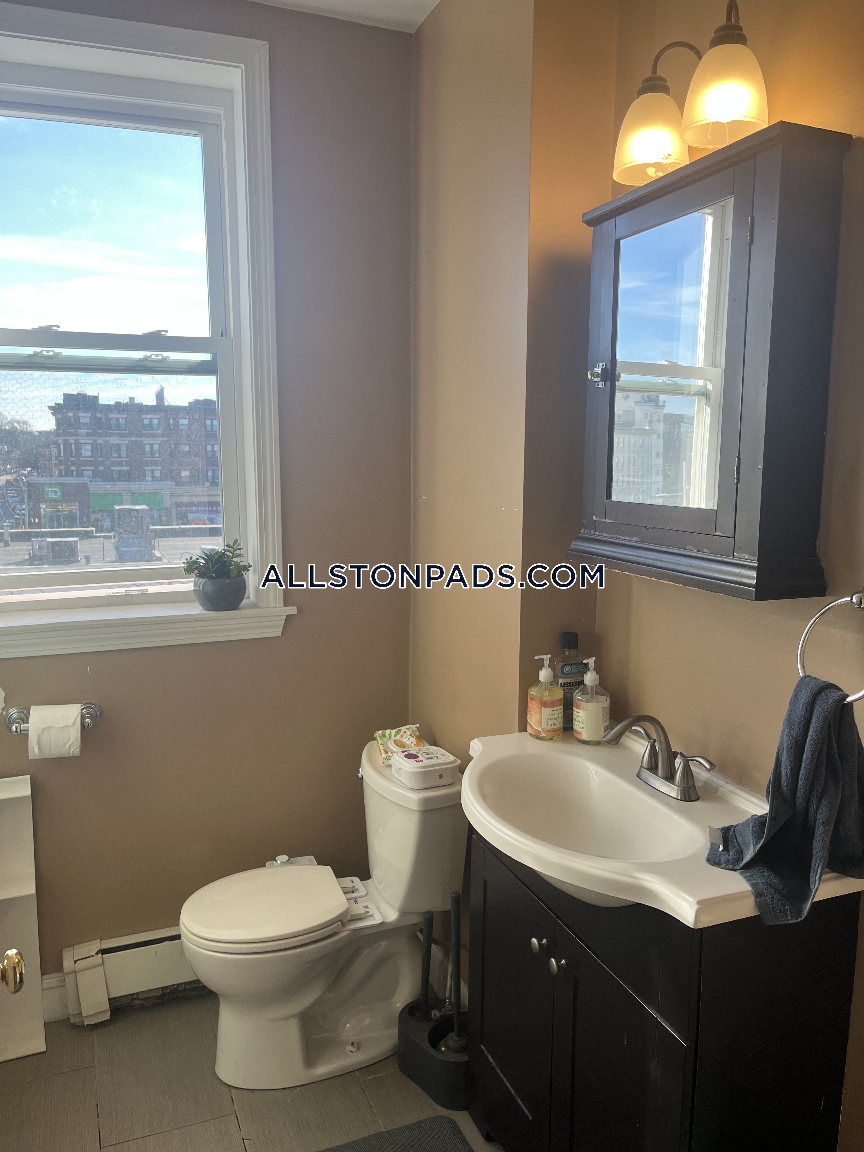 6 Glenville Ave, Allston