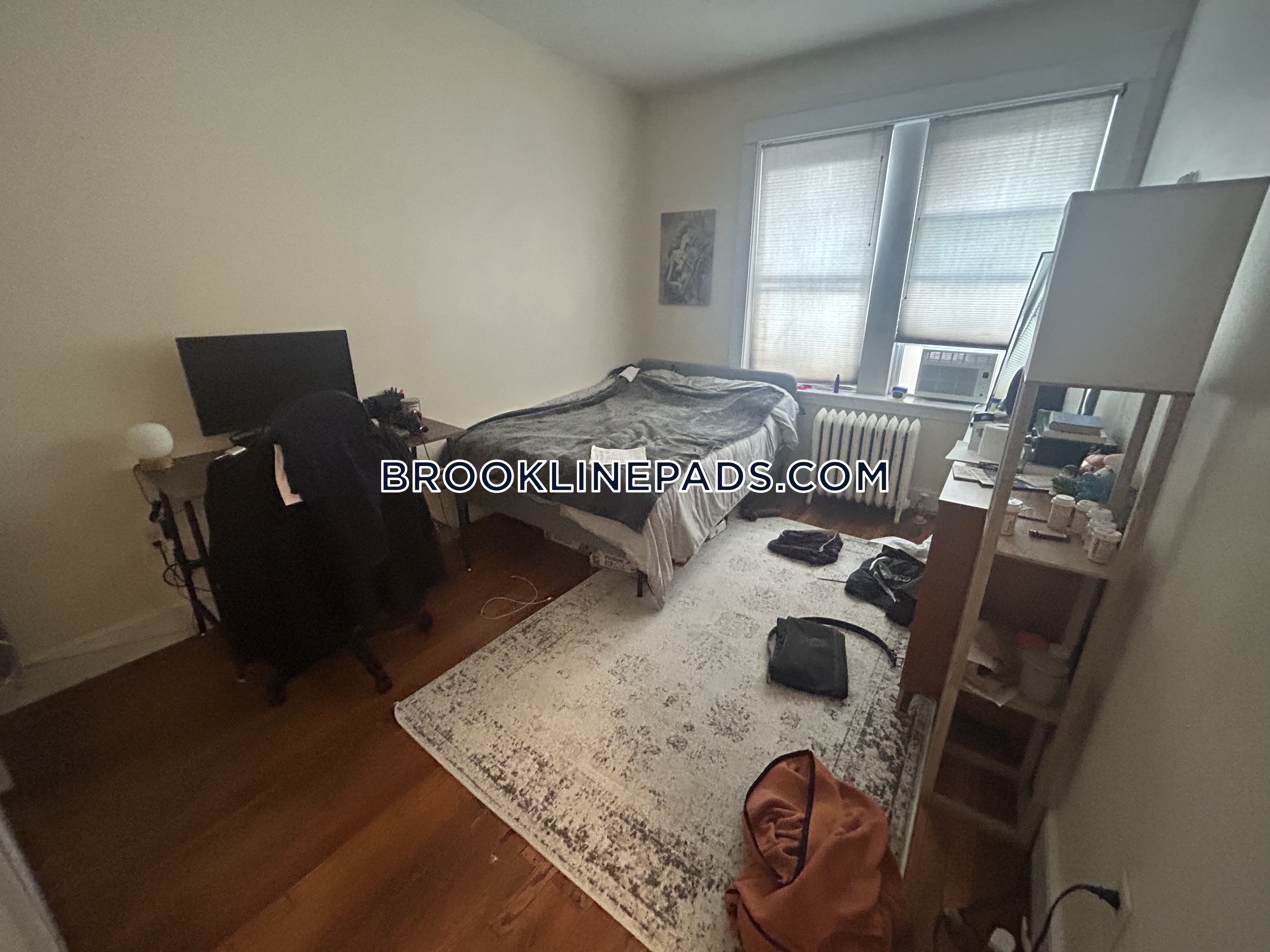 316 Saint Paul St, Longwood