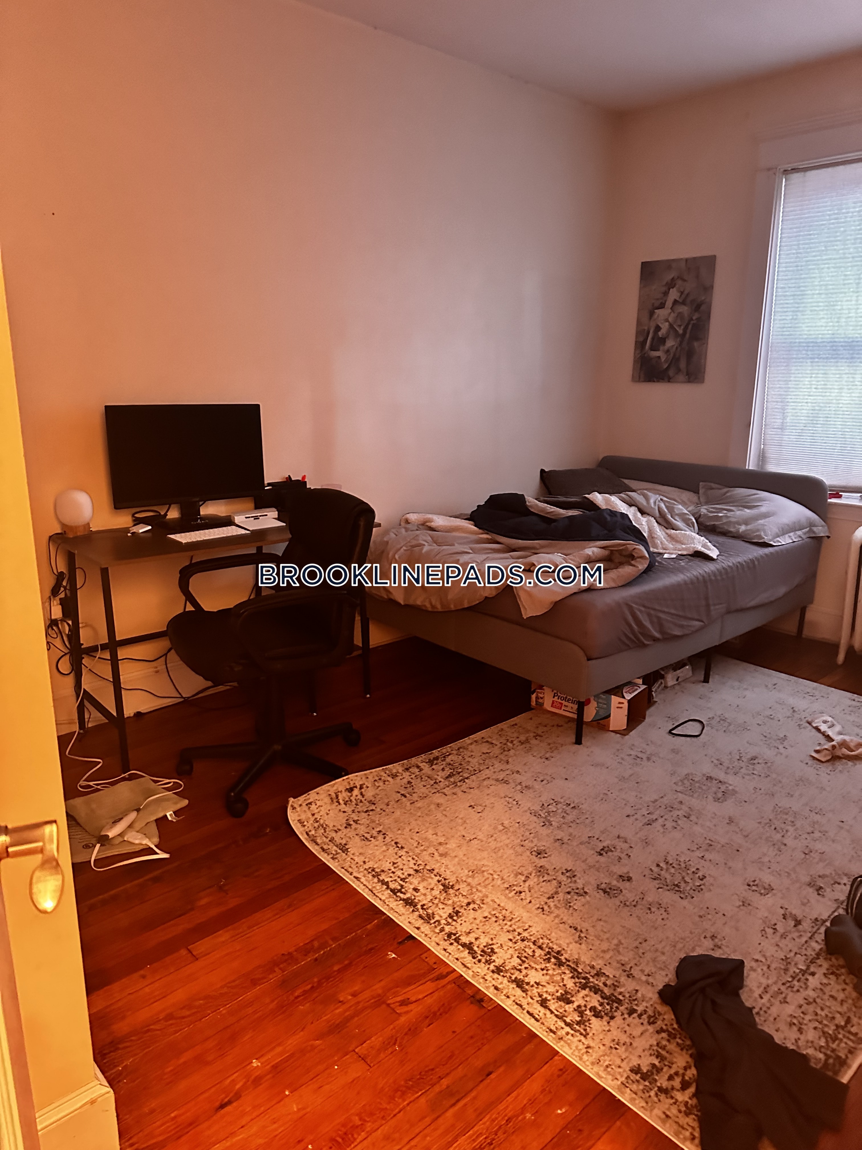 316 Saint Paul St, Longwood