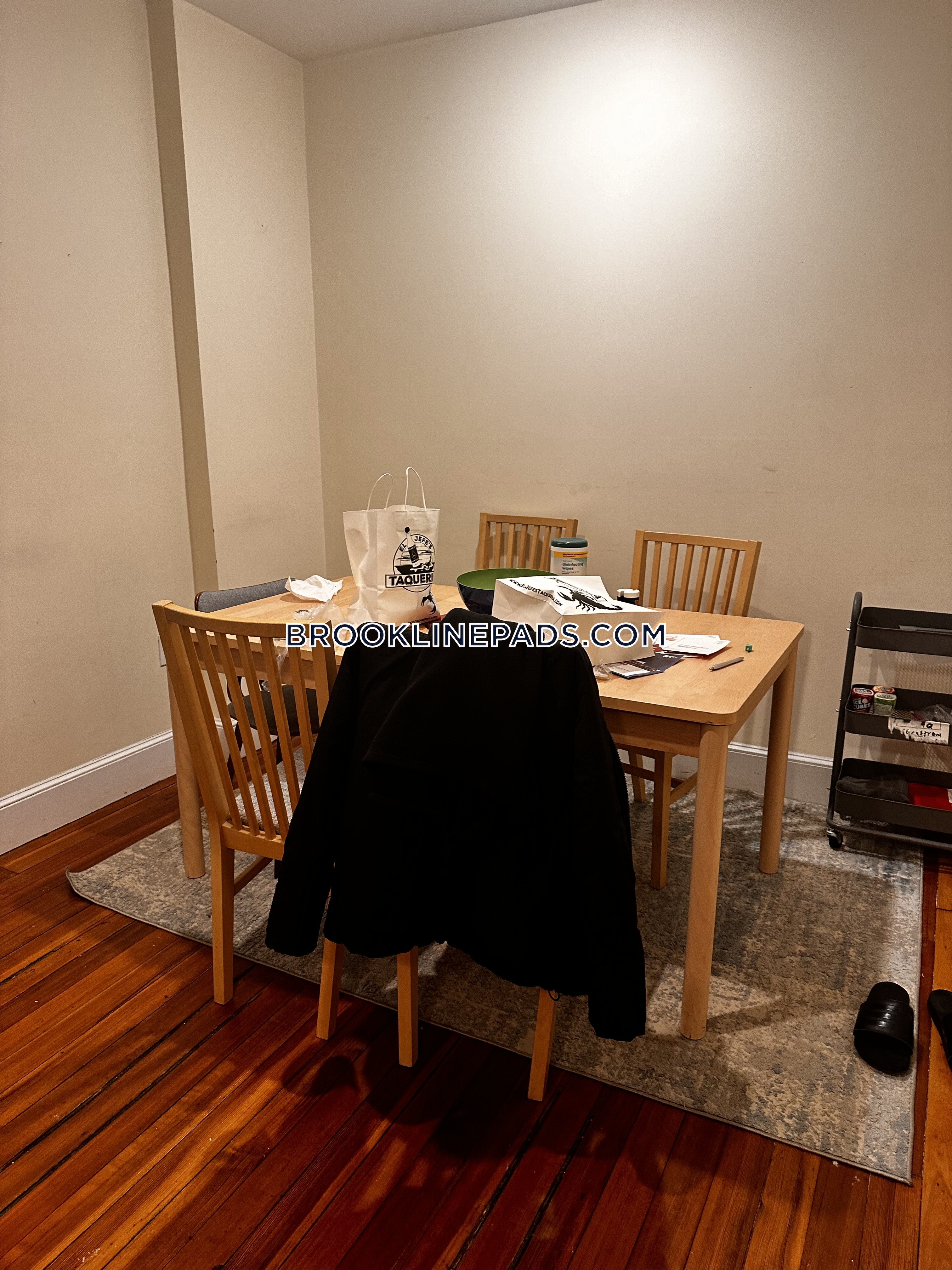 316 Saint Paul St, Longwood