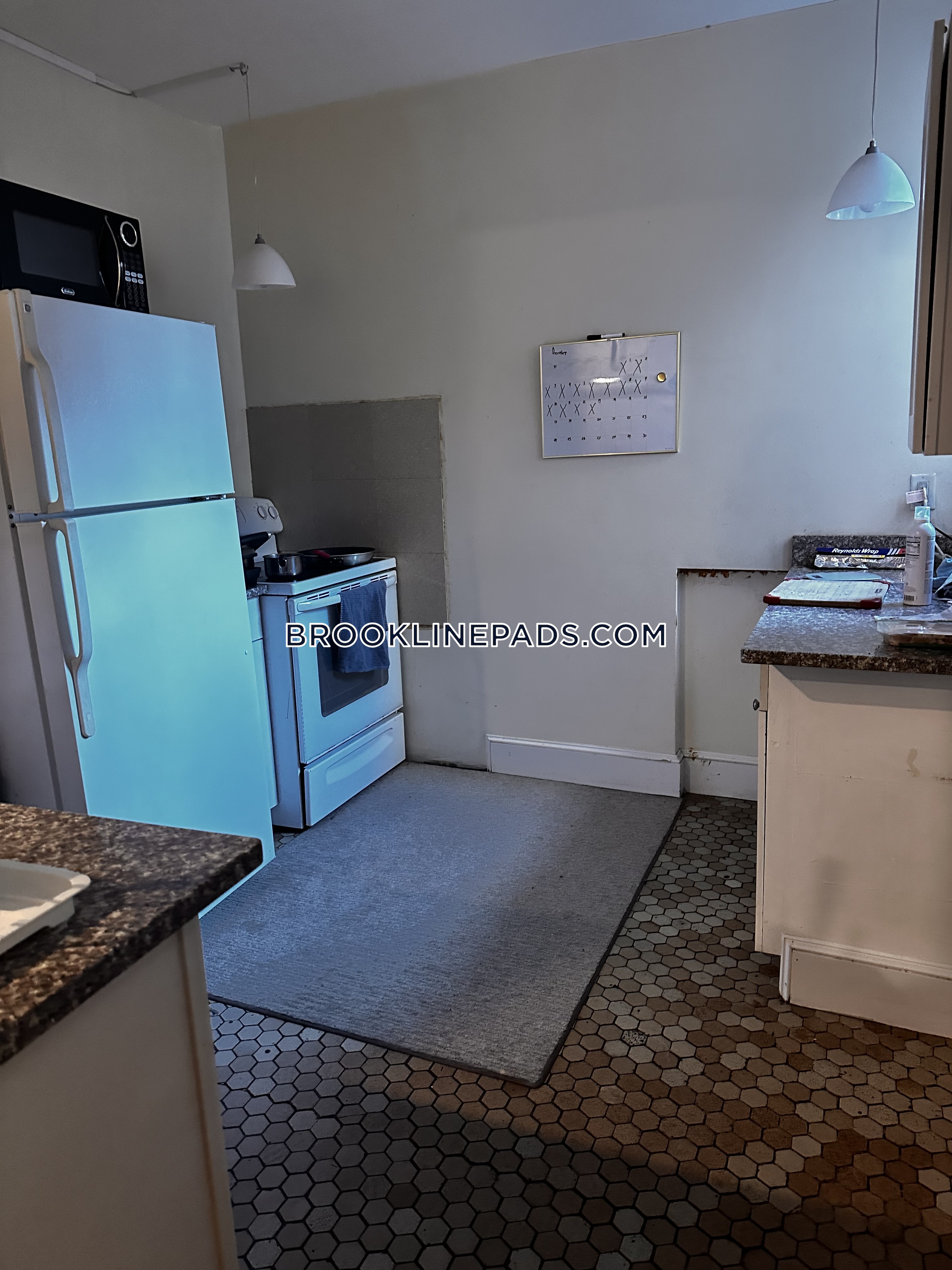 316 Saint Paul St, Longwood