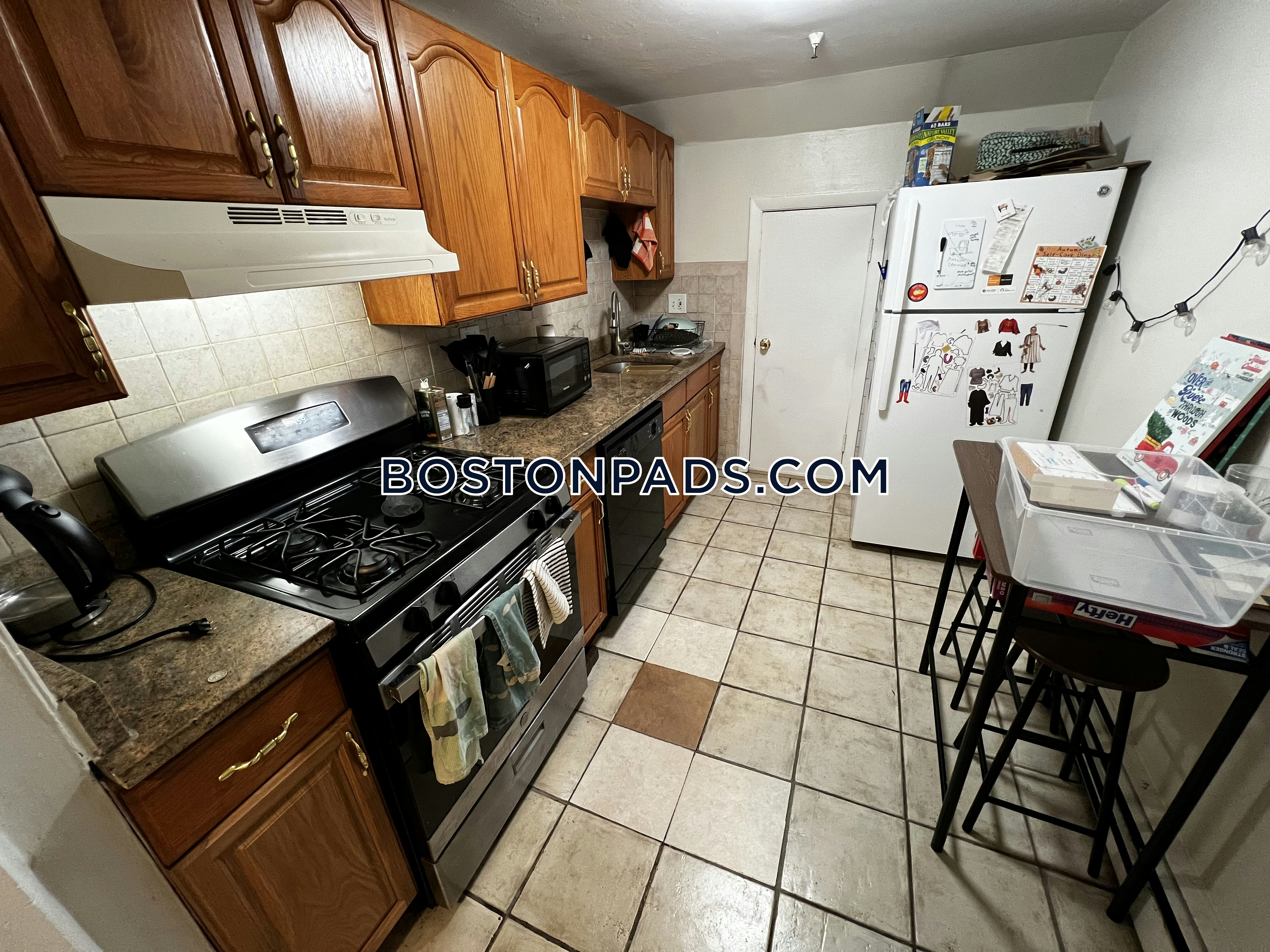 56 Queensberry, Fenway