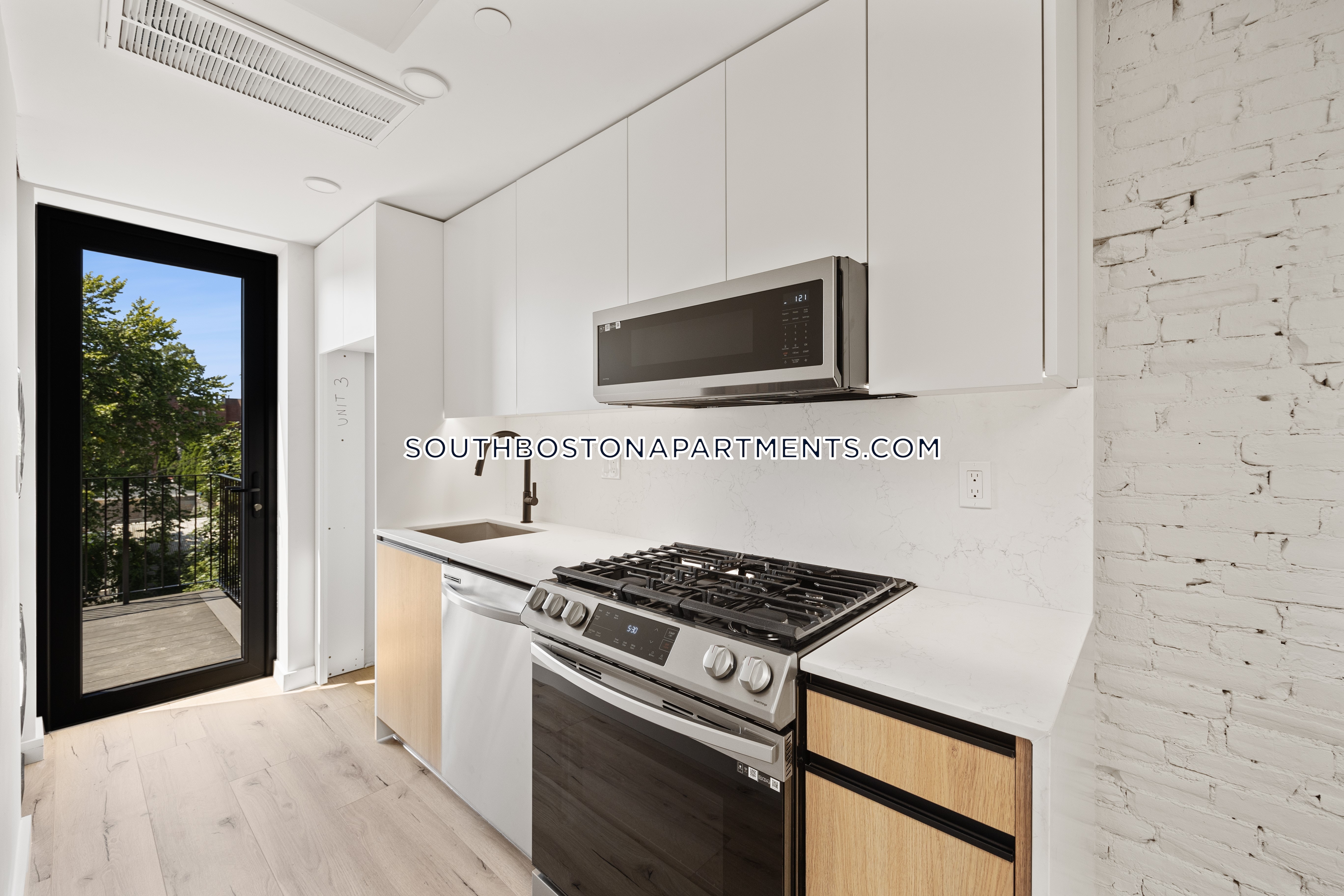 141 N St, South Boston