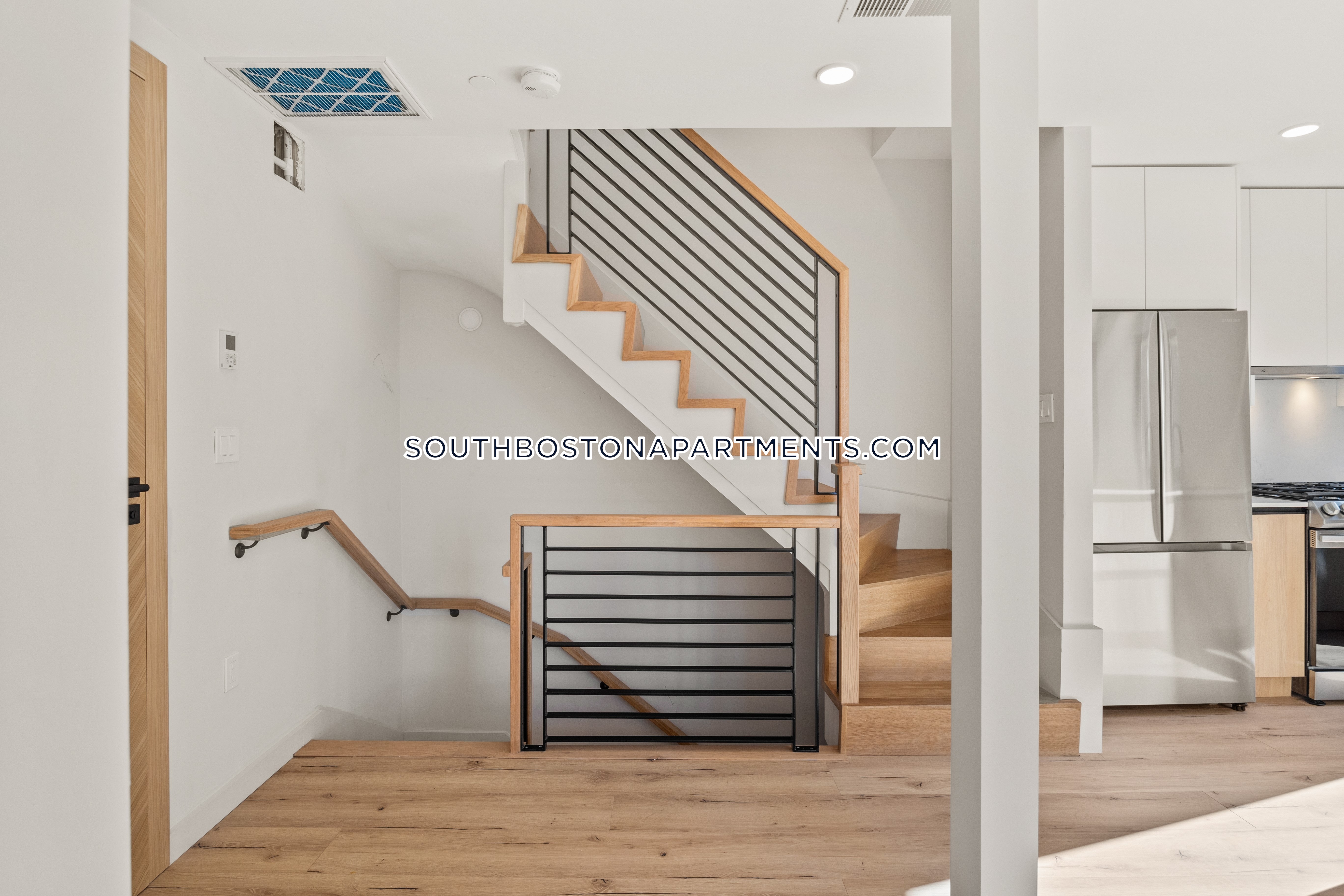 6 National St, South Boston