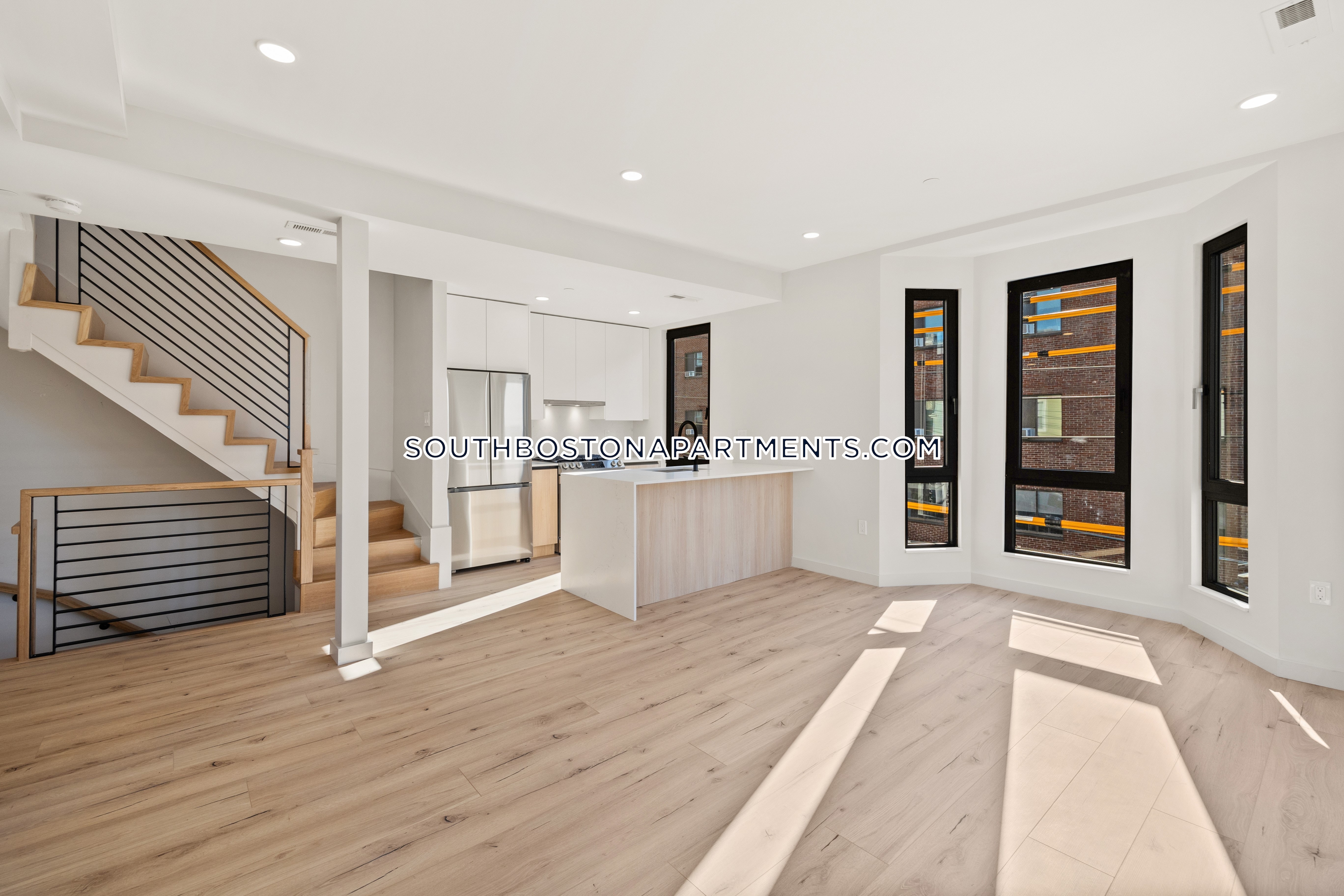 6 National St, South Boston