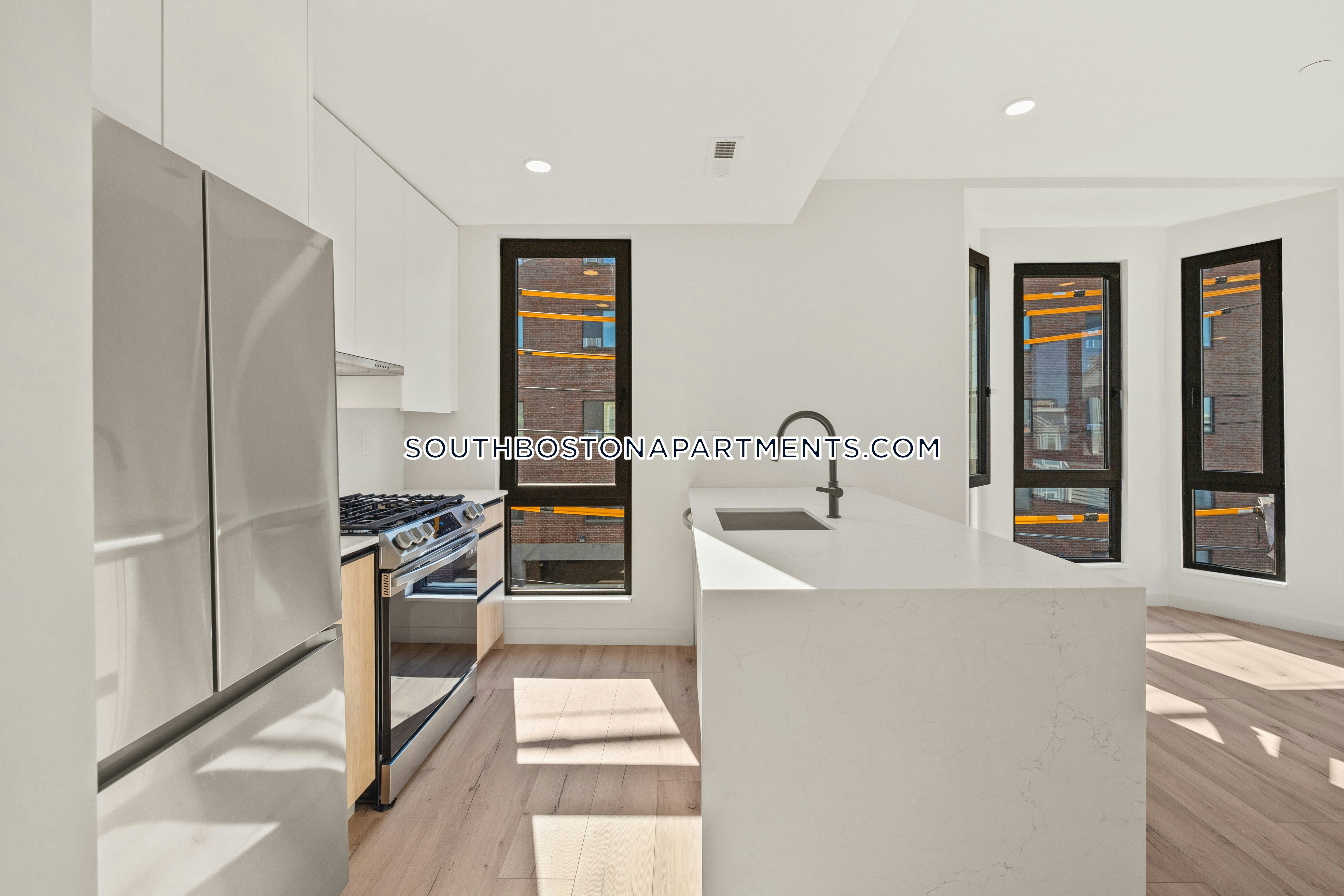 6 National St, South Boston