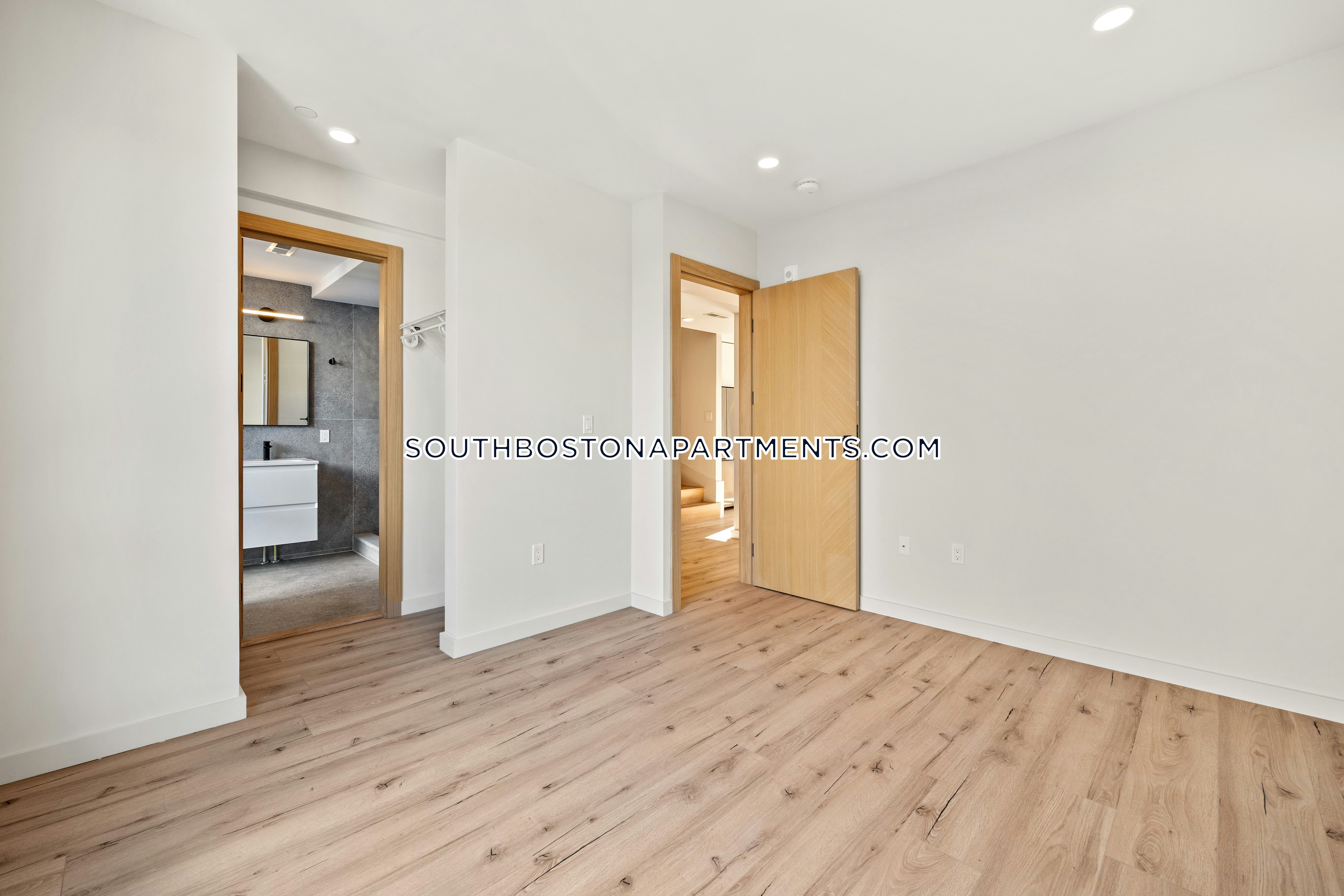 6 National St, South Boston