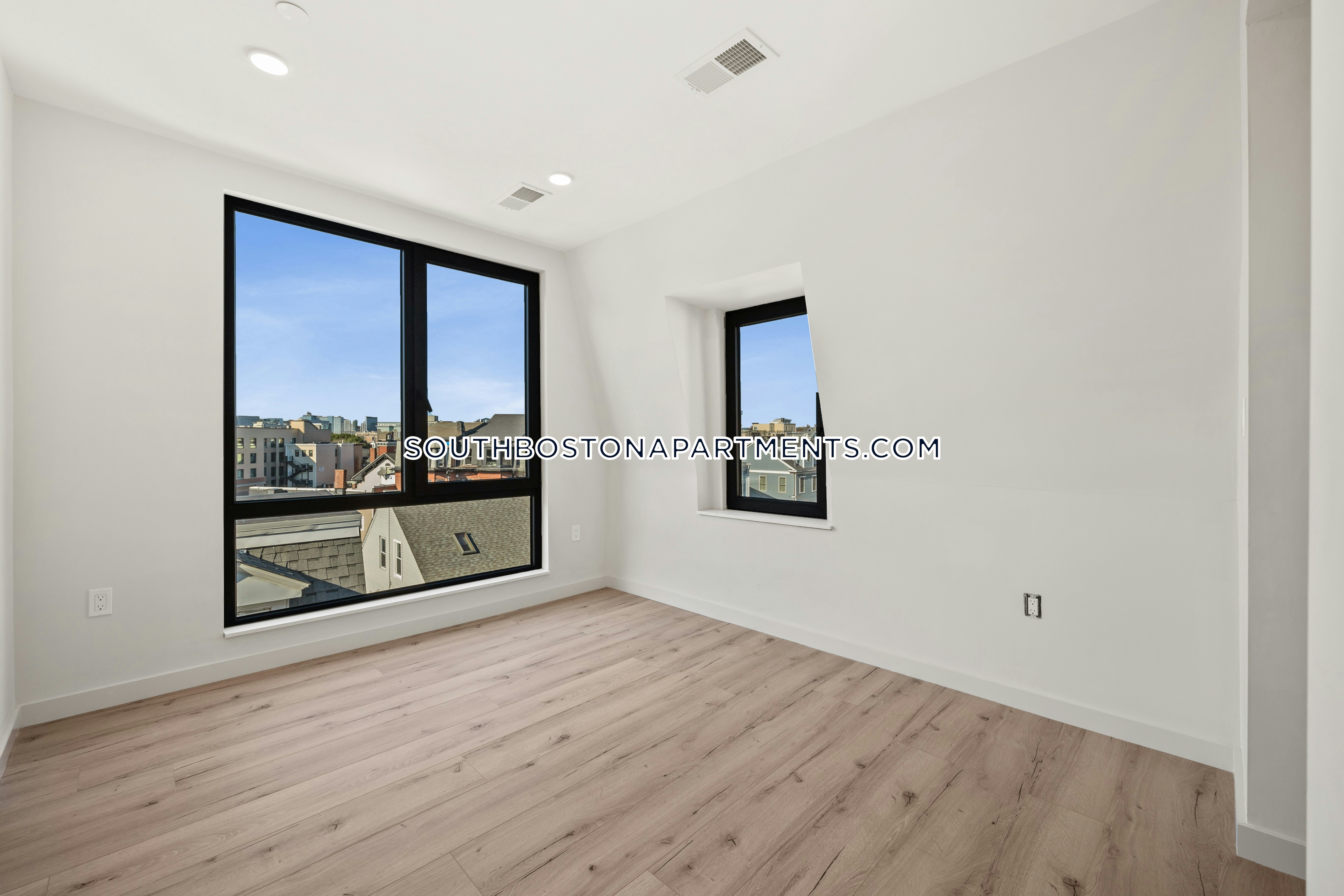 6 National St, South Boston