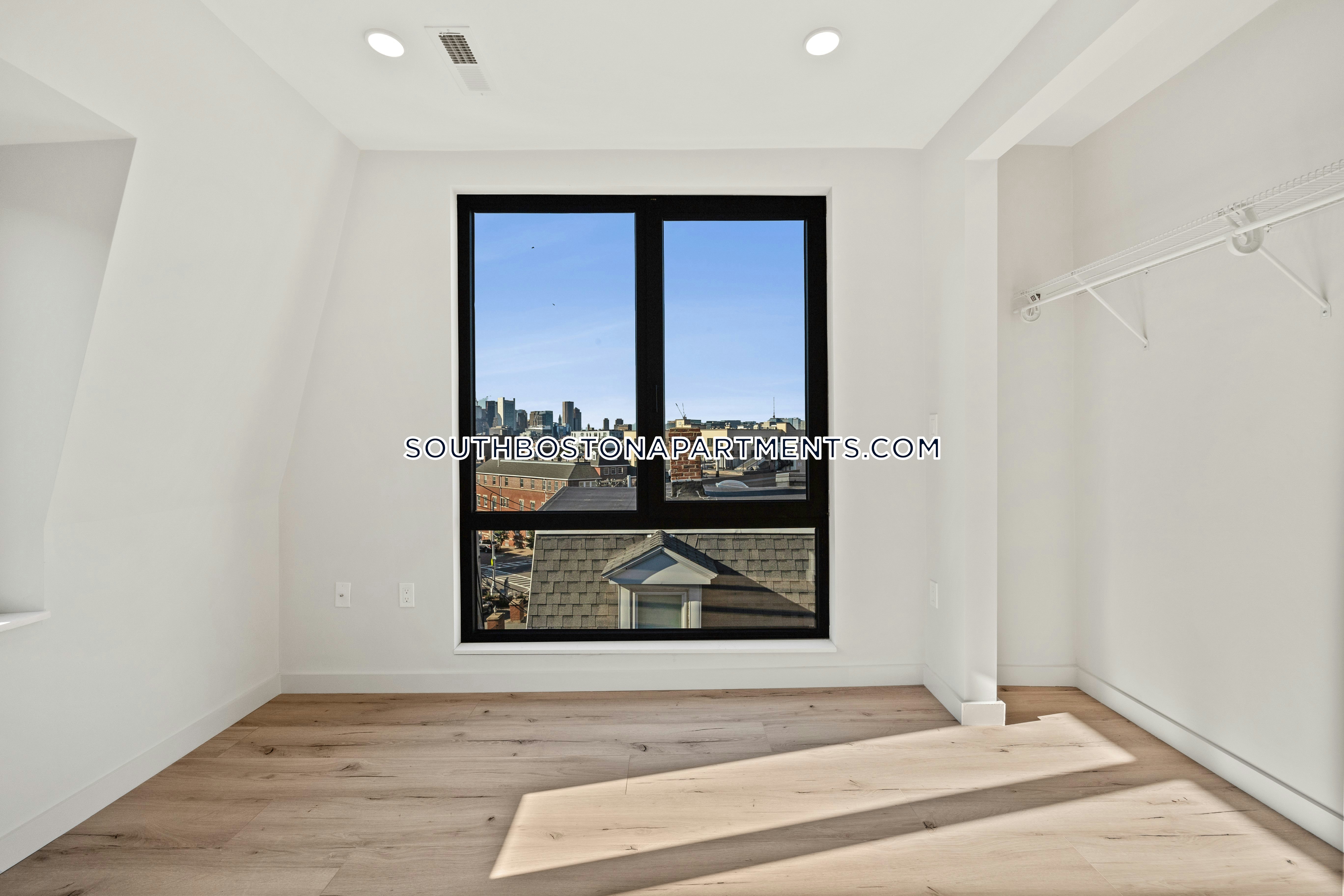 6 National St, South Boston