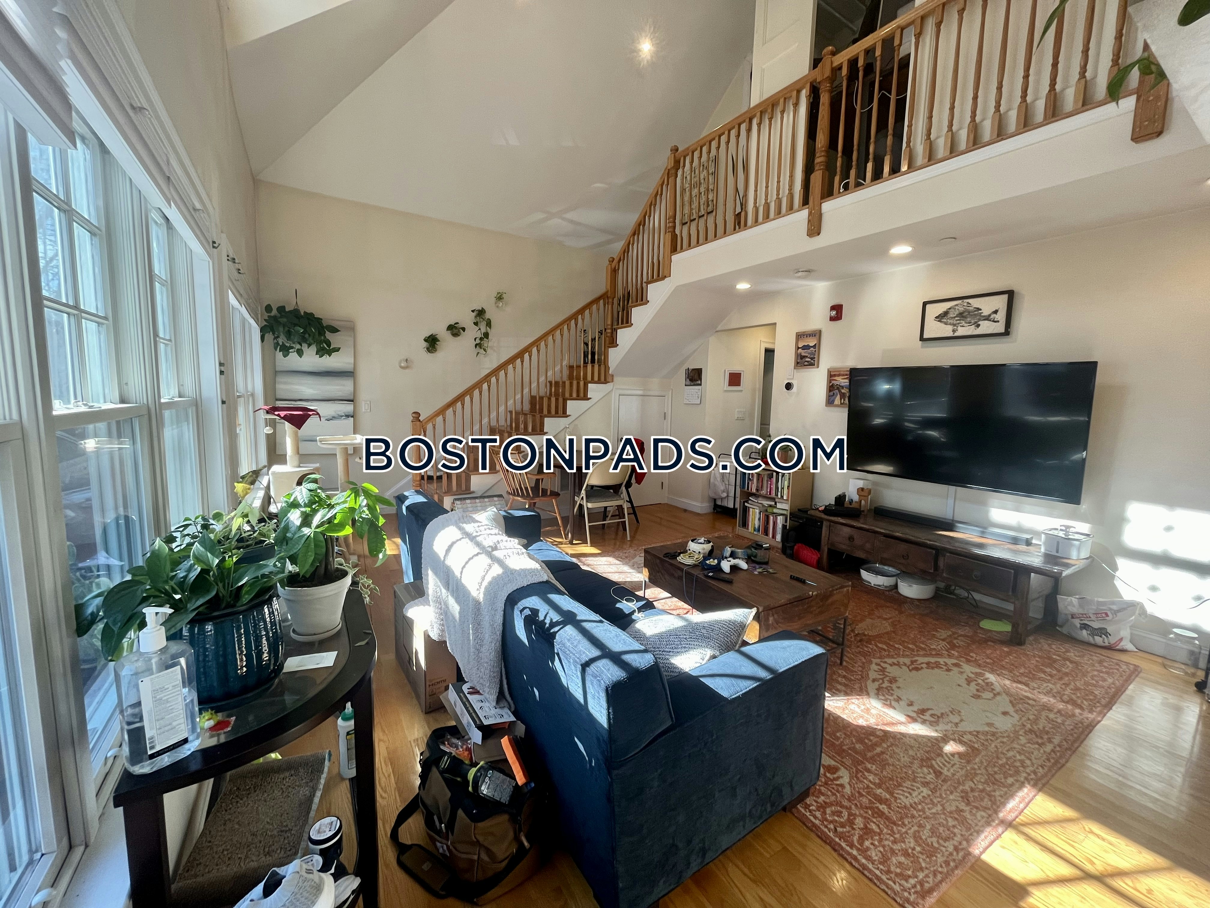 581 Cambridge St, Allston