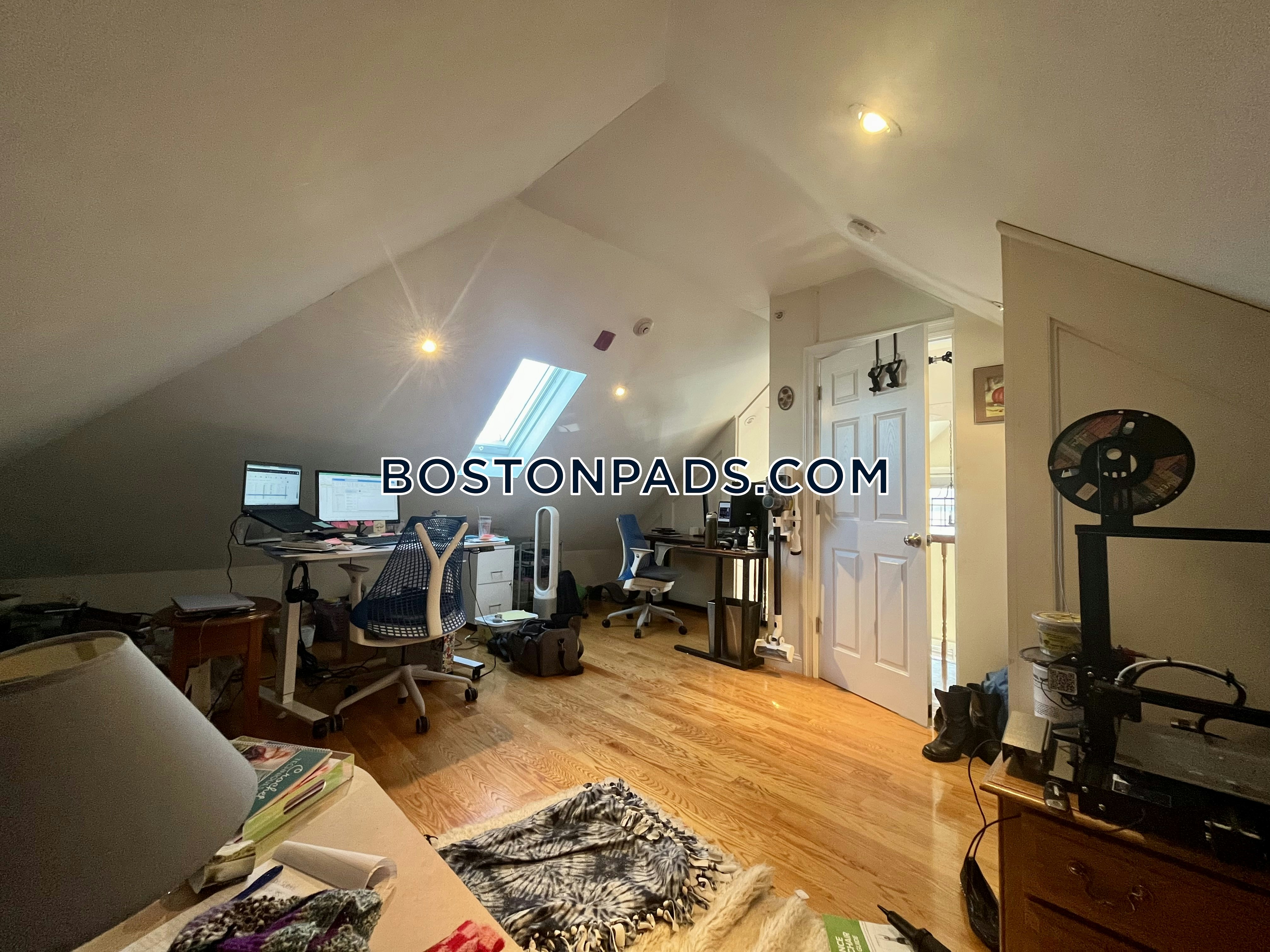 581 Cambridge St, Allston