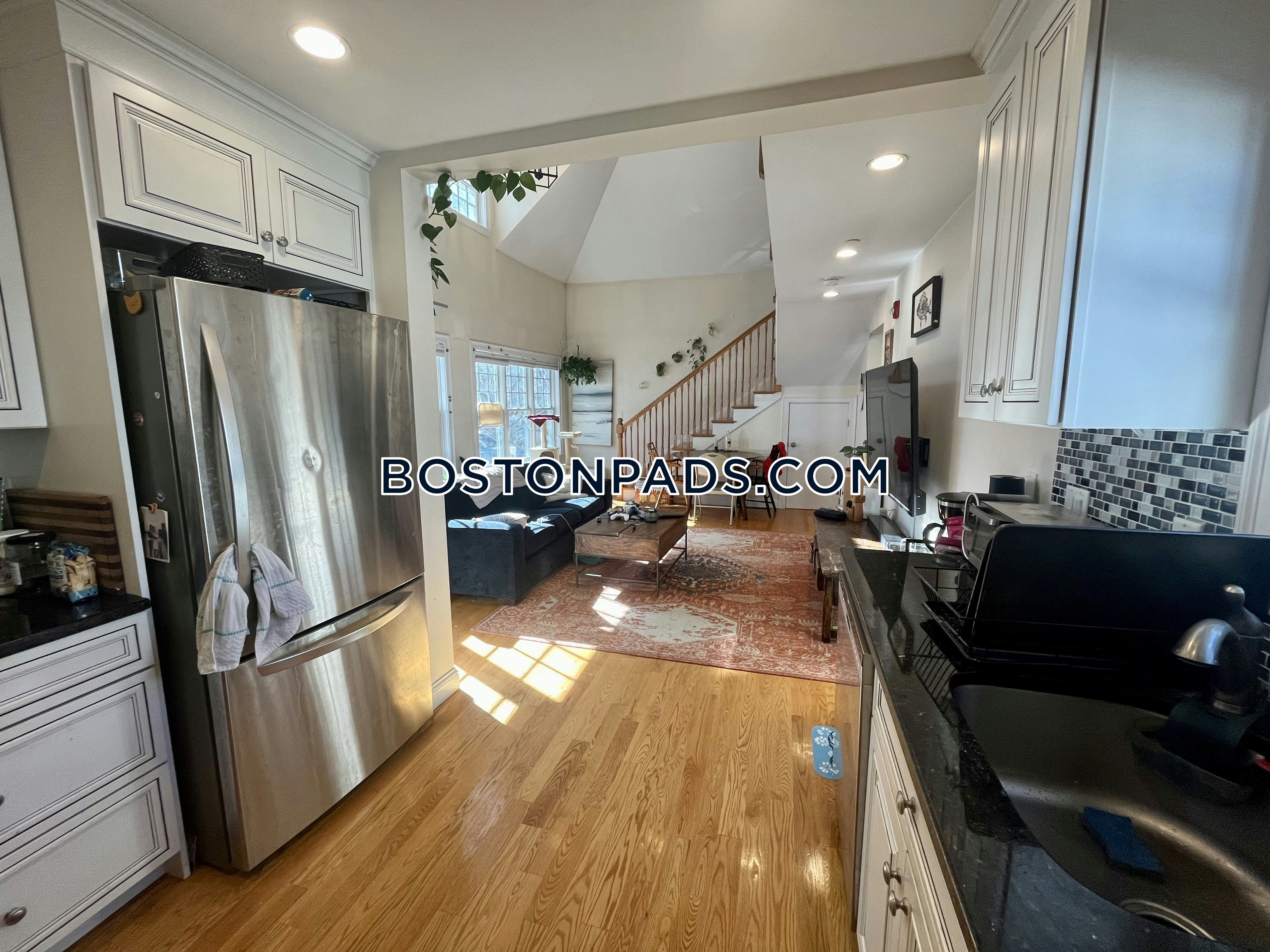 581 Cambridge St, Allston