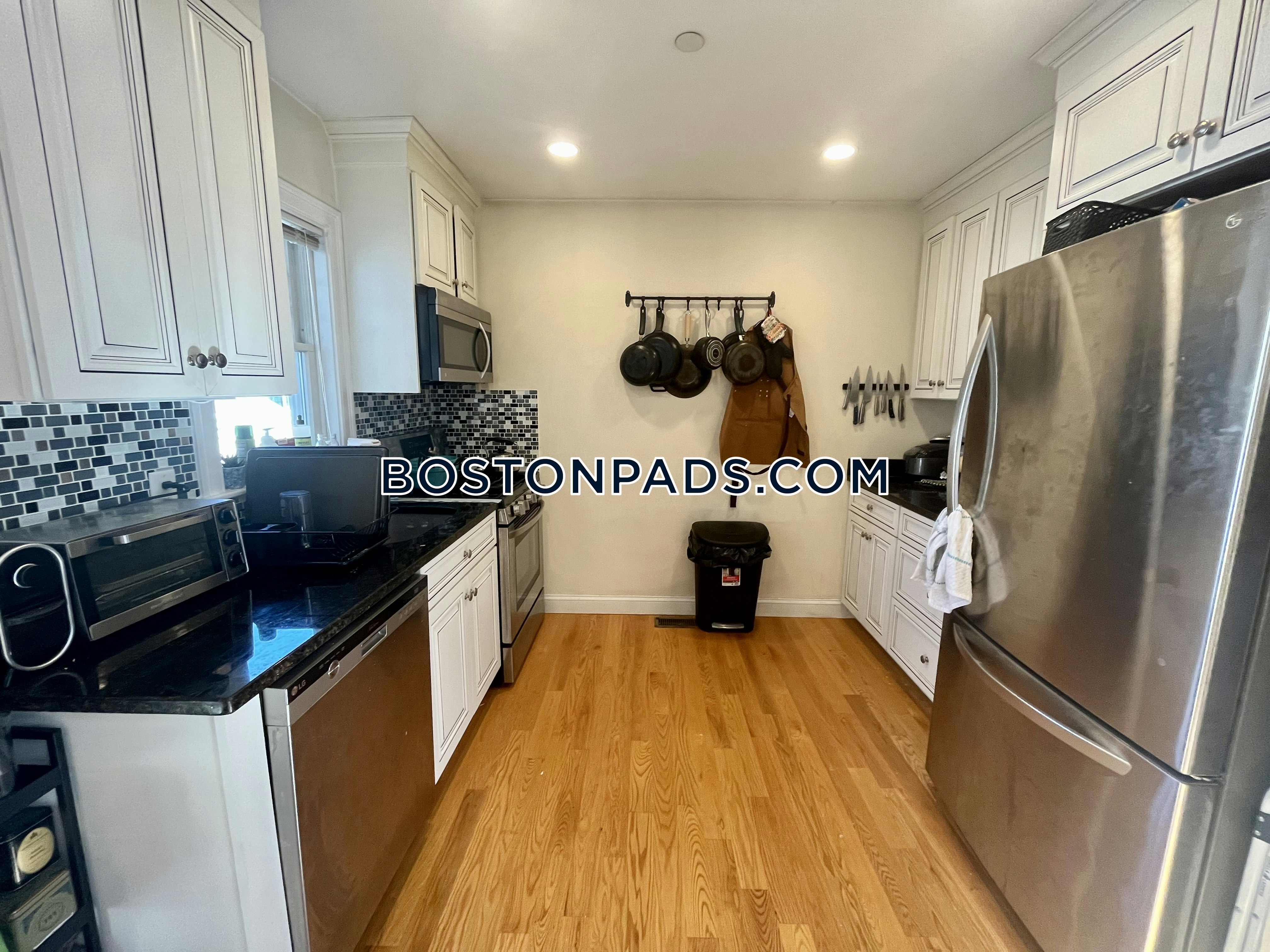 581 Cambridge St, Allston