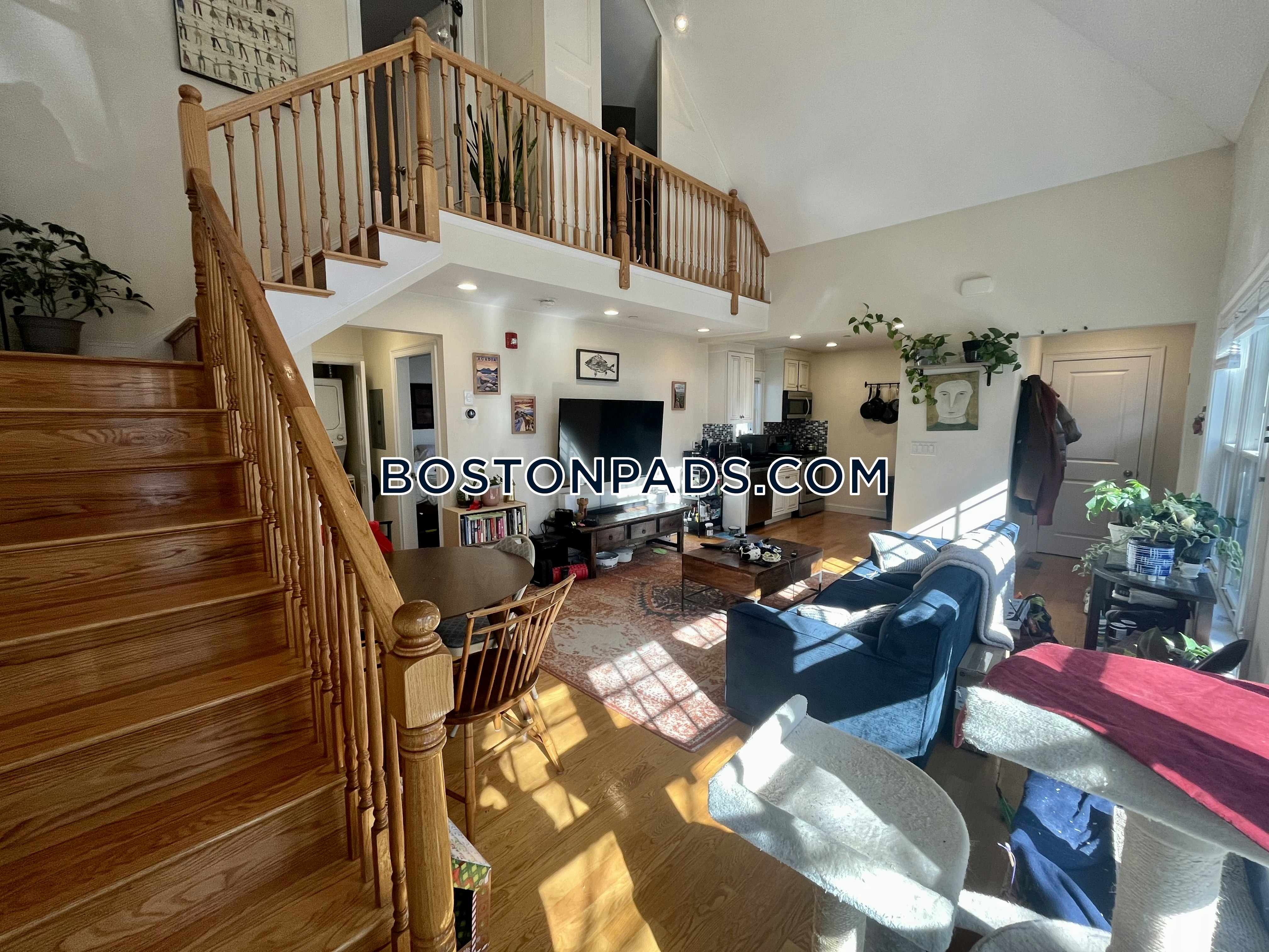 581 Cambridge St, Allston