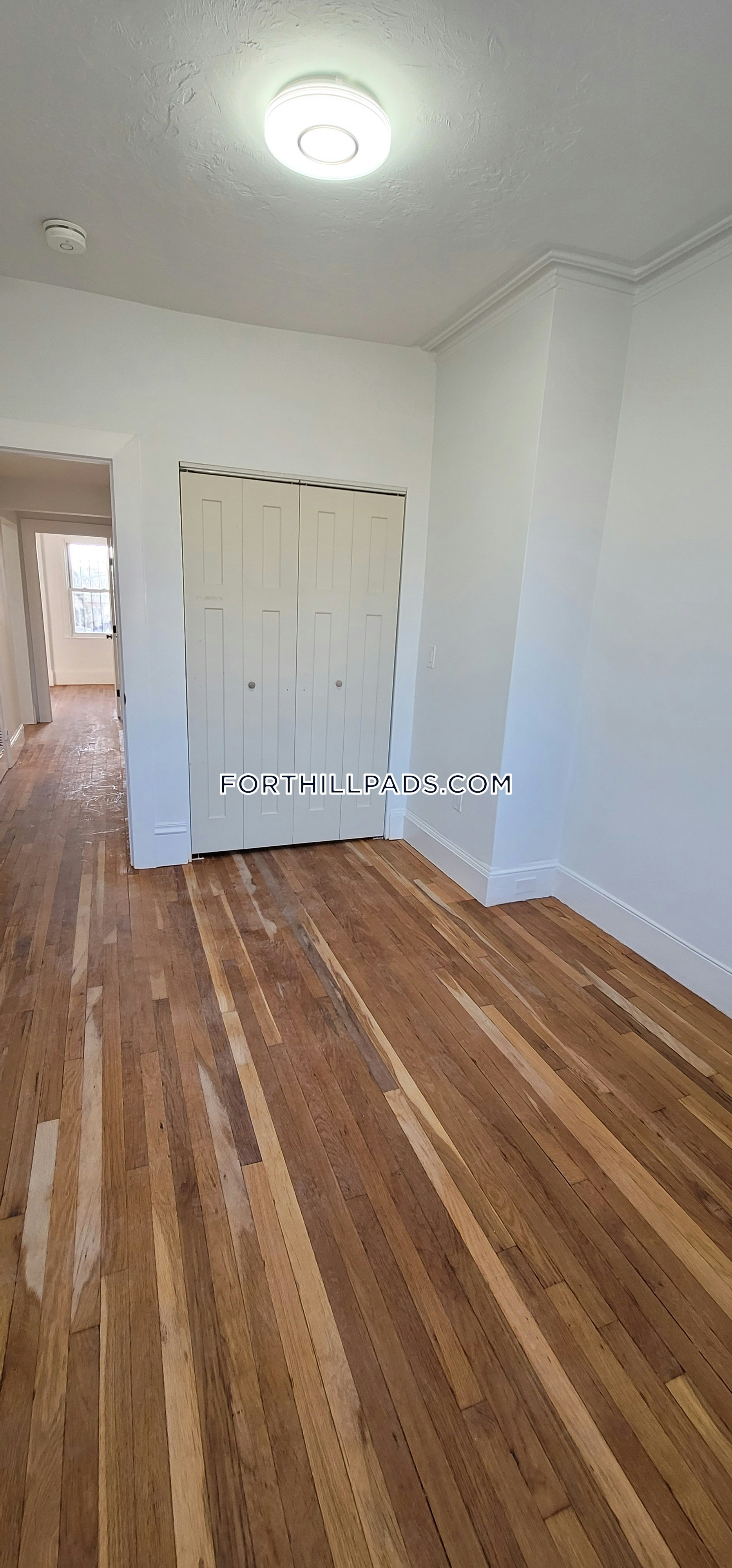 22 Cedar St, Roxbury