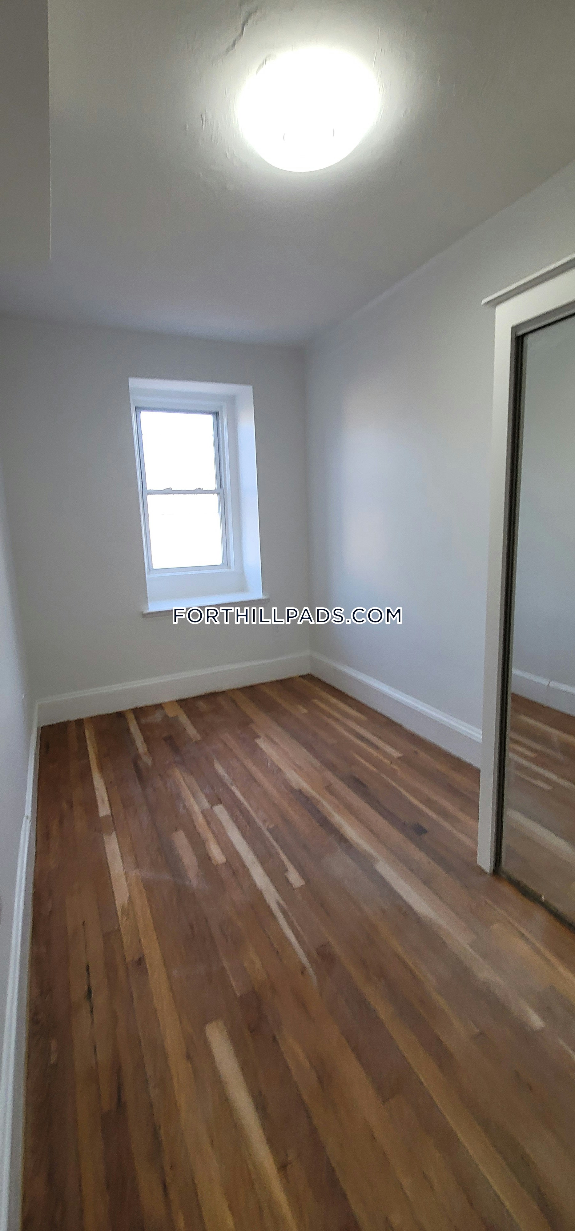 22 Cedar St, Roxbury