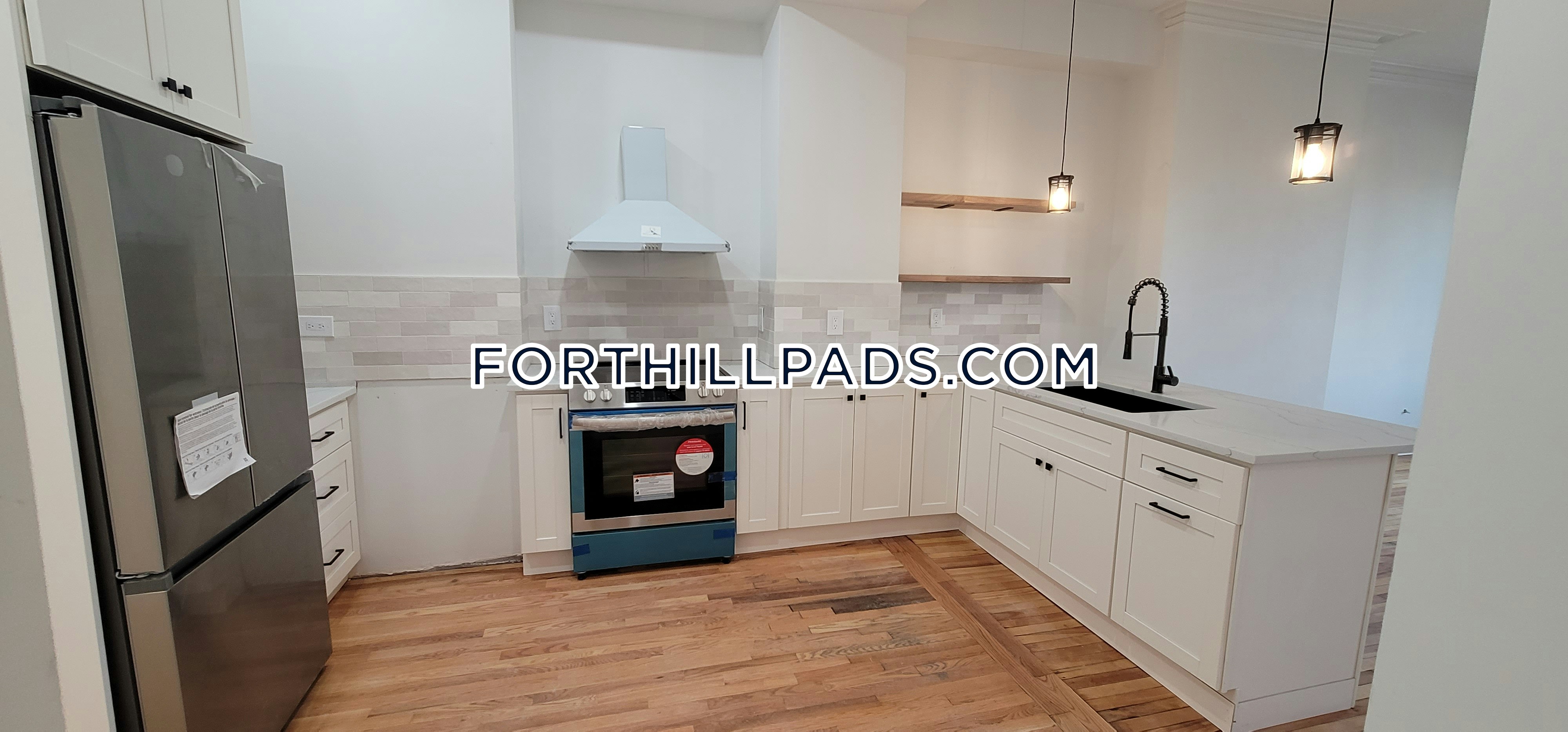 22 Cedar St, Roxbury