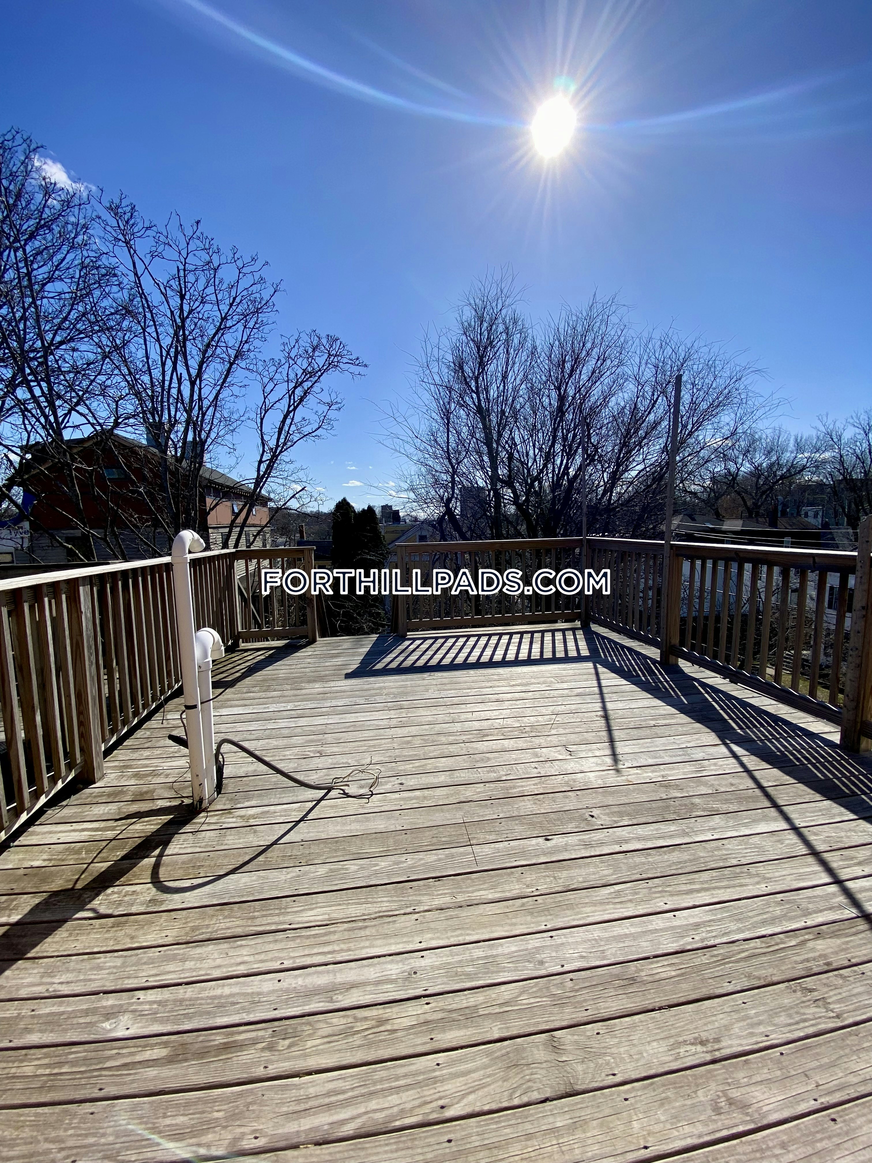 22 Cedar St, Roxbury