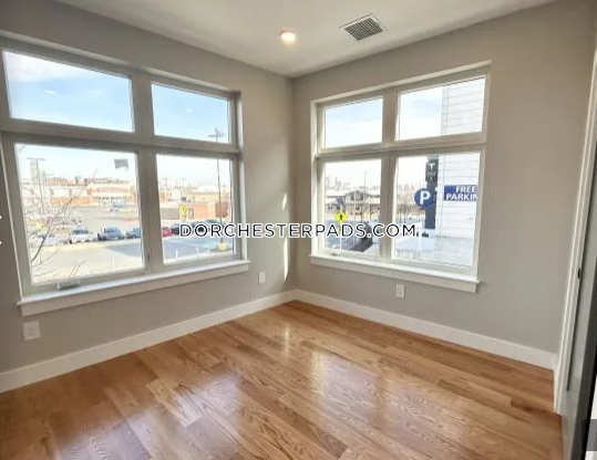 16 Baker Ct, Dorchester