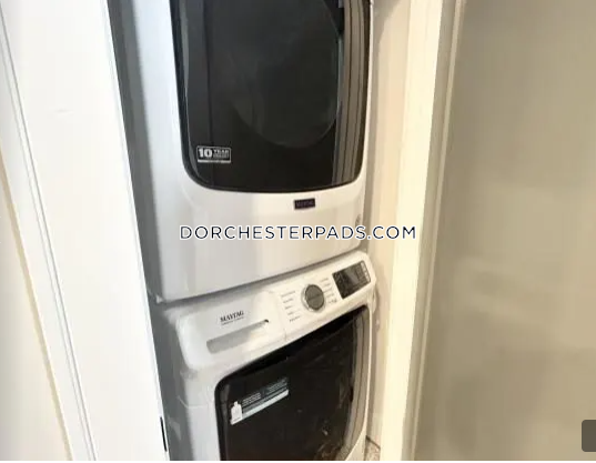 16 Baker Ct, Dorchester