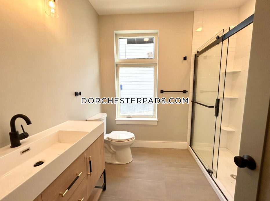 16 Baker Ct, Dorchester