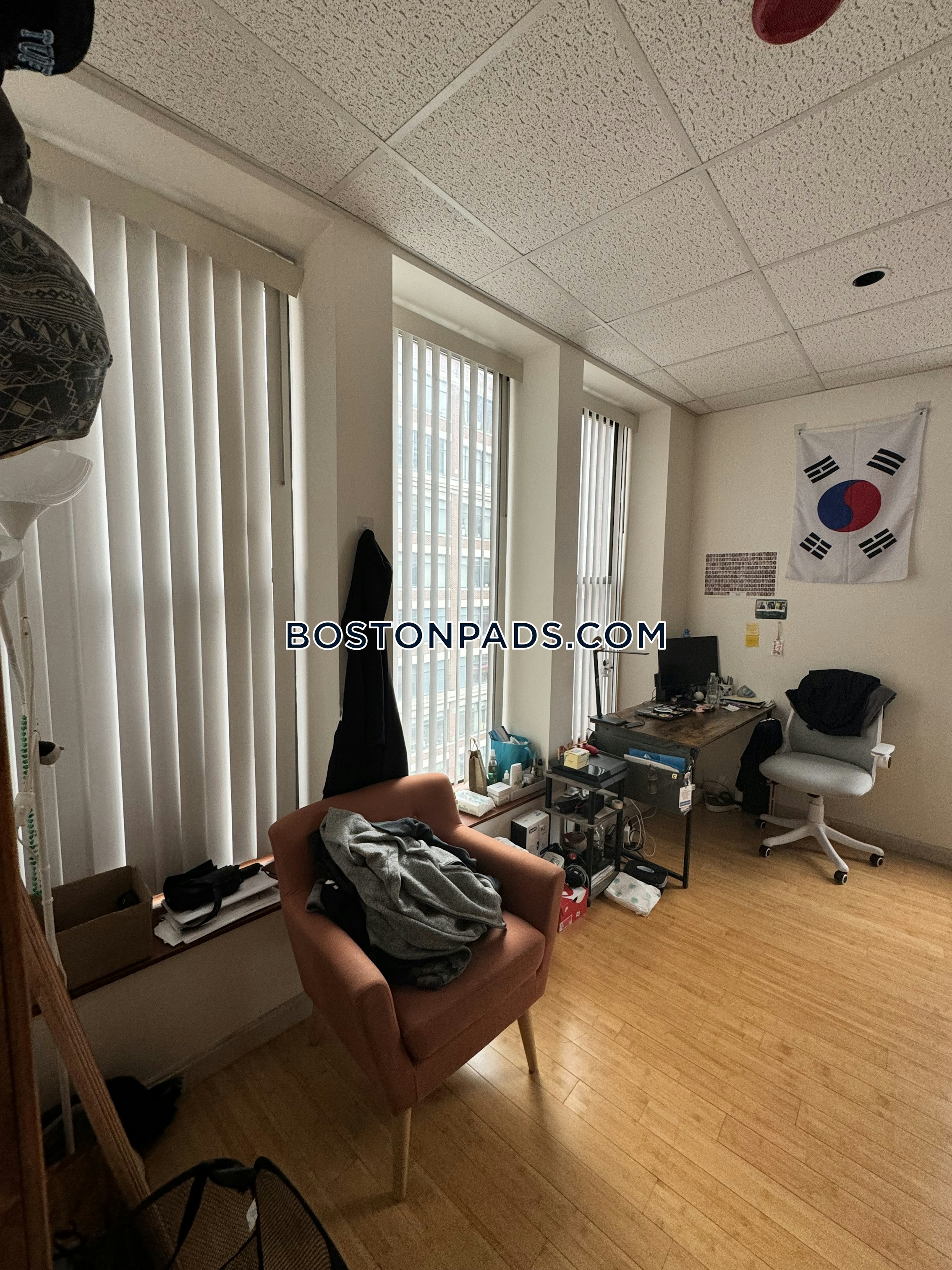 72 Kneeland St, Chinatown