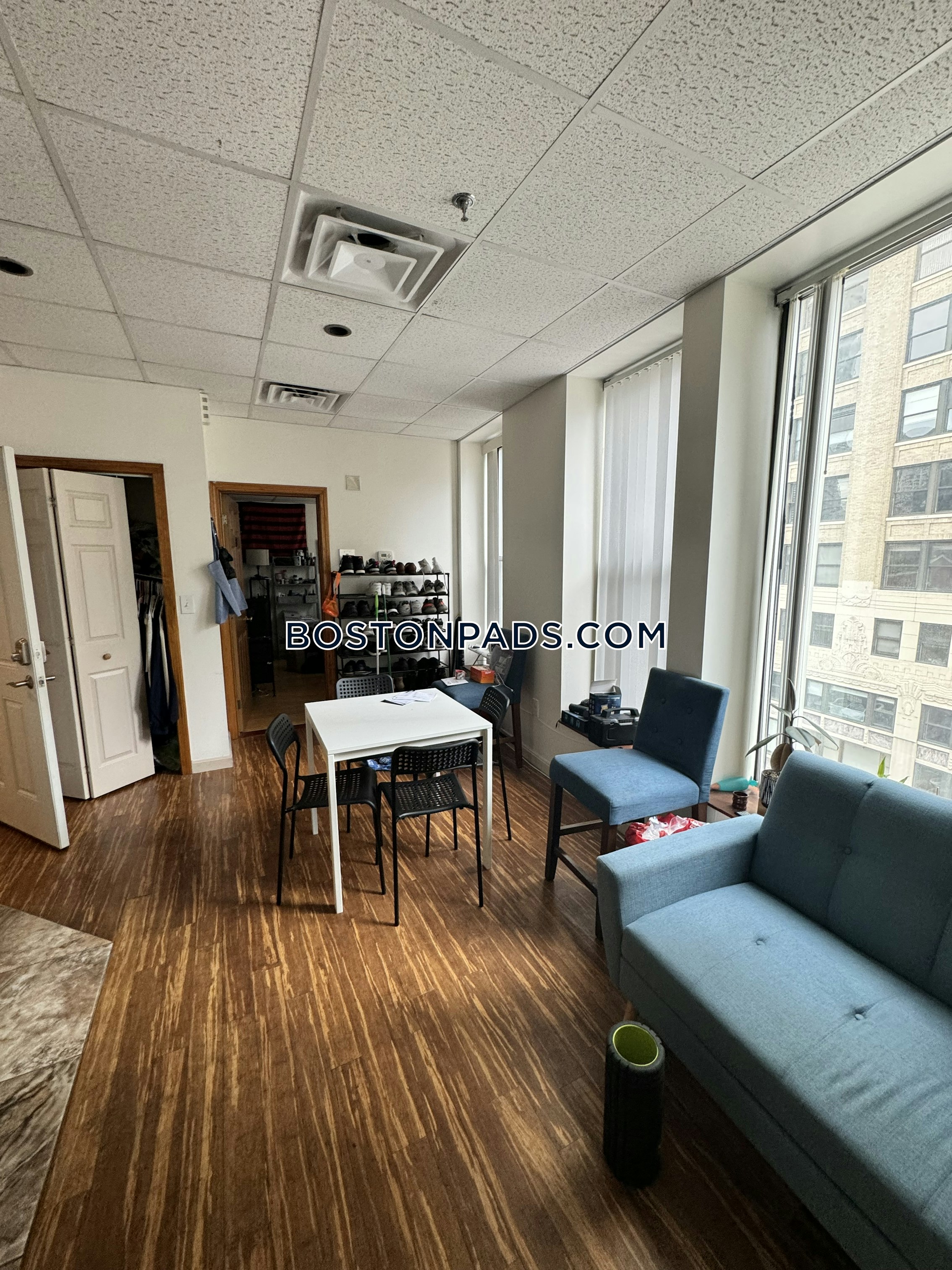 72 Kneeland St, Chinatown