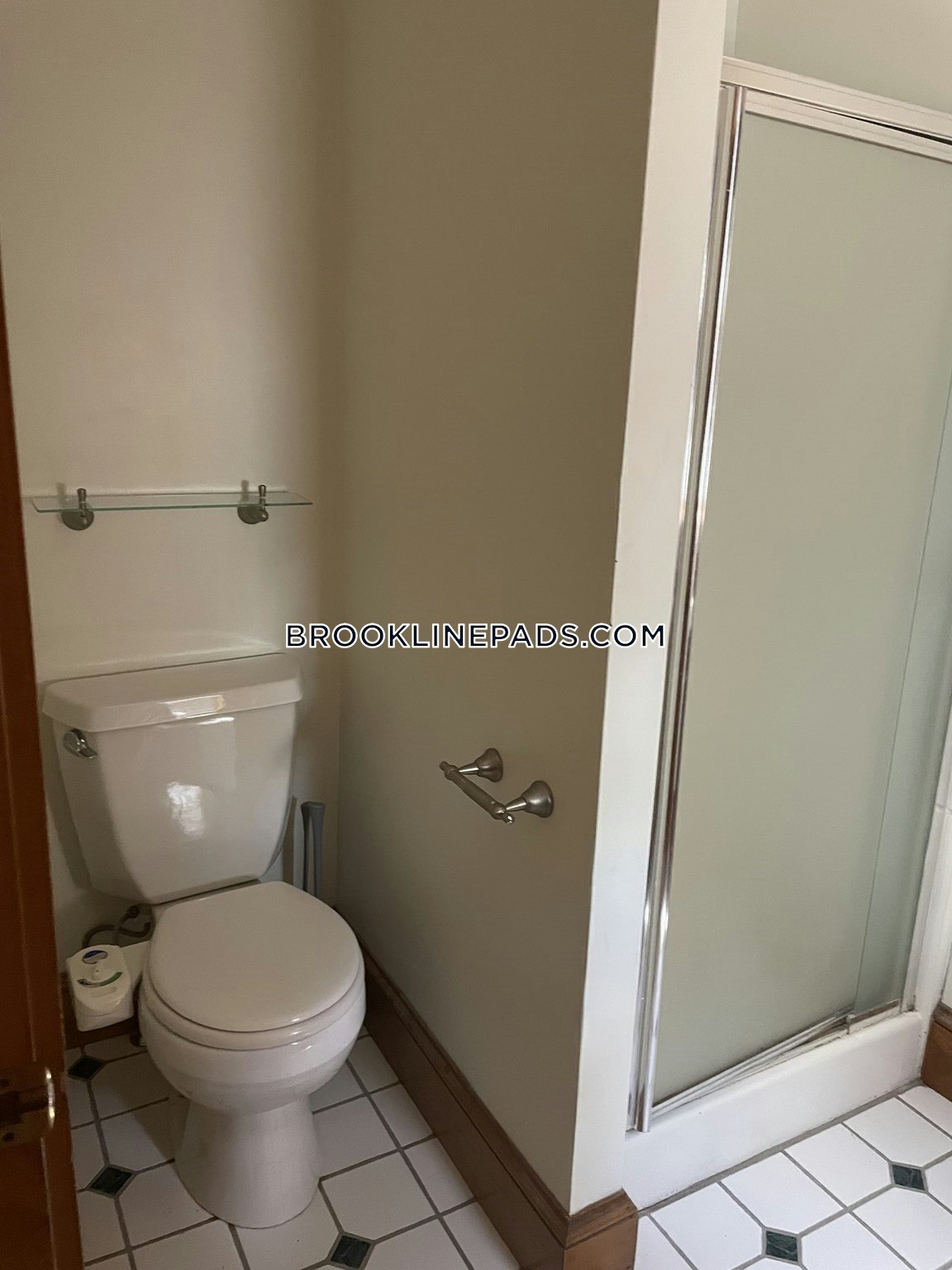 90 Browne St, North Brookline