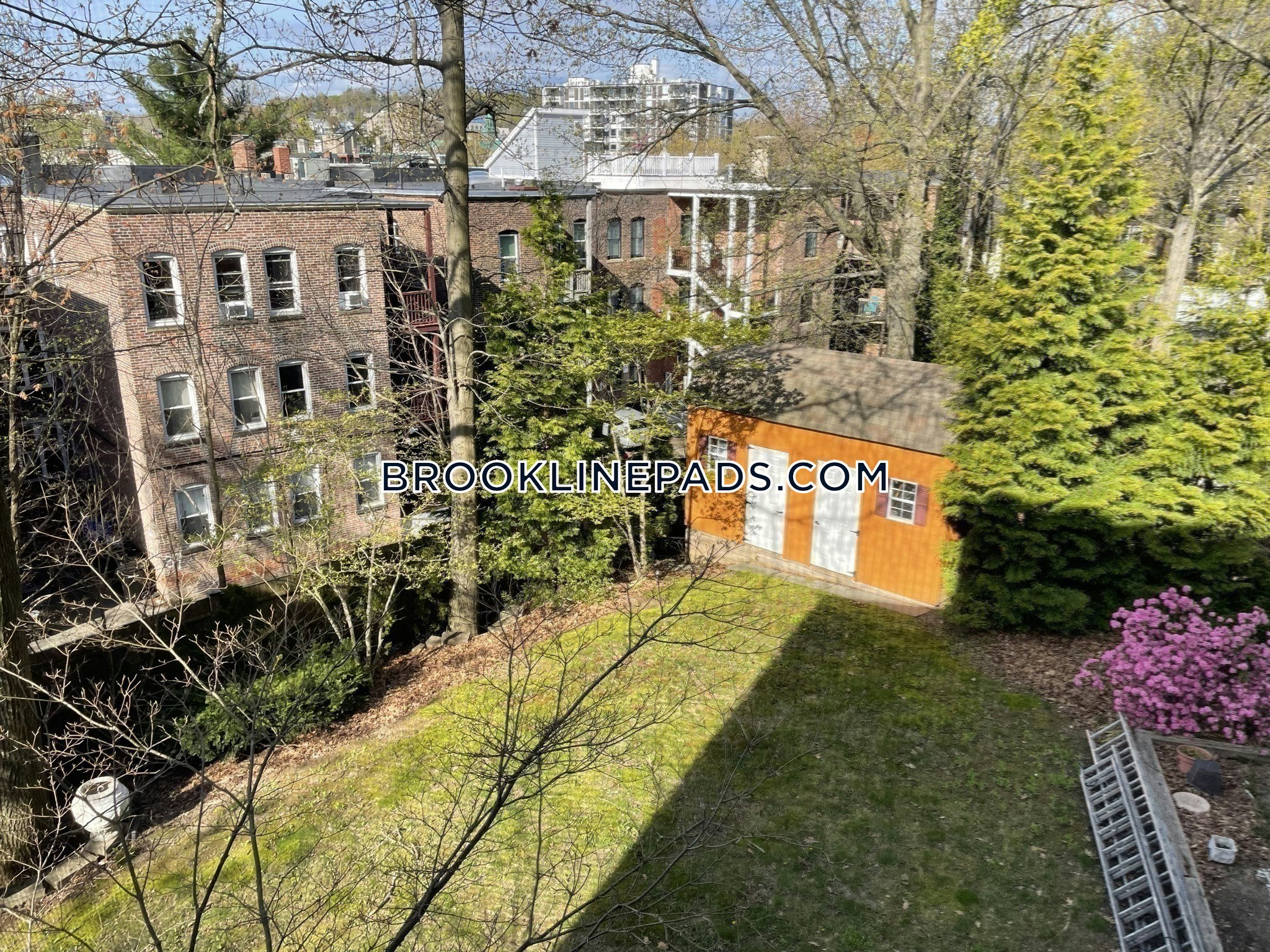 90 Browne St, North Brookline