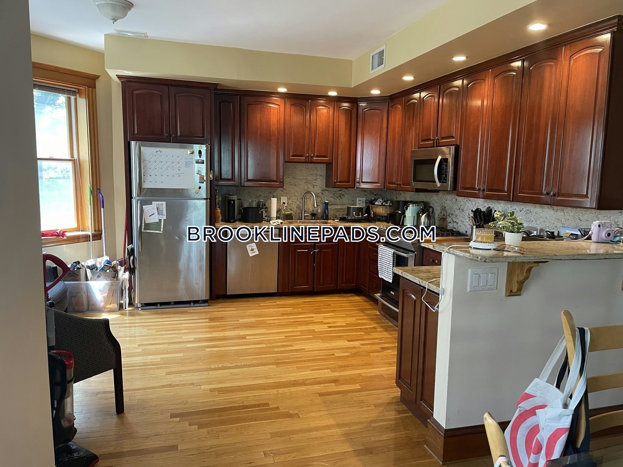 90 Browne St, North Brookline