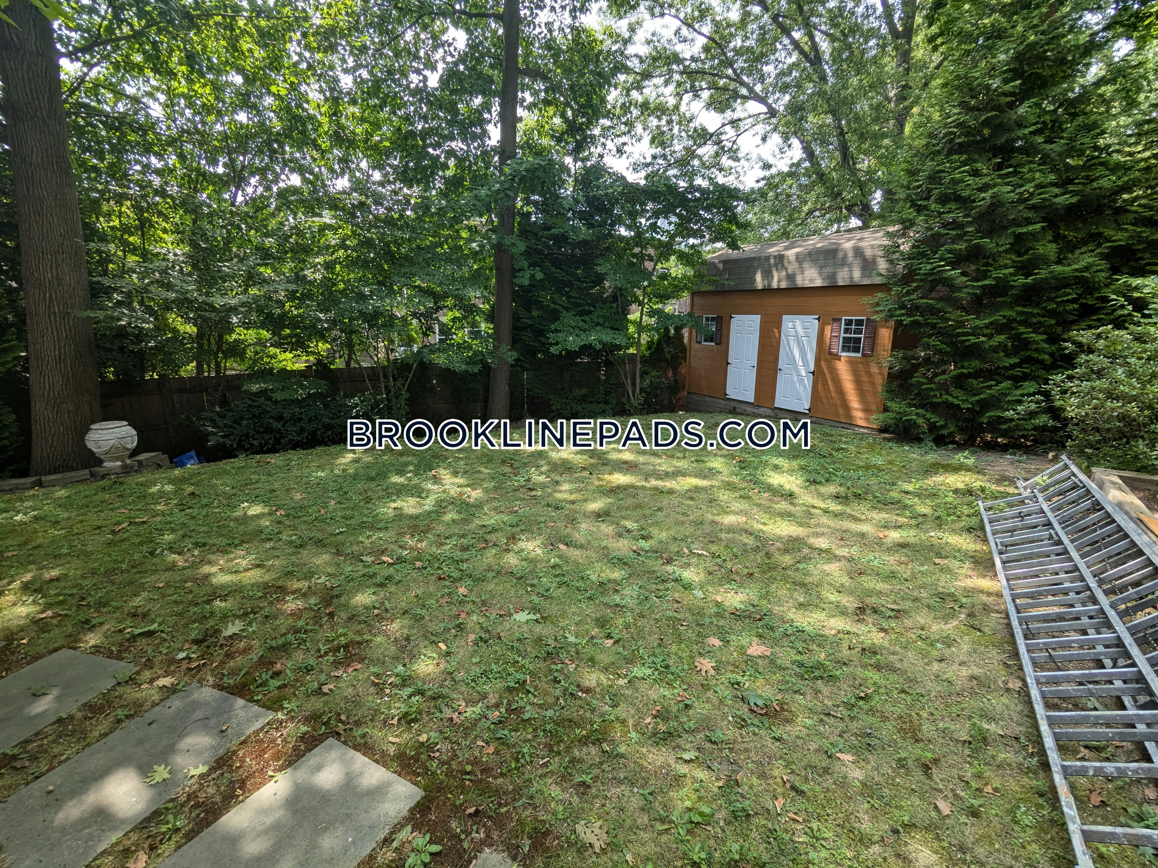 90 Browne St, North Brookline