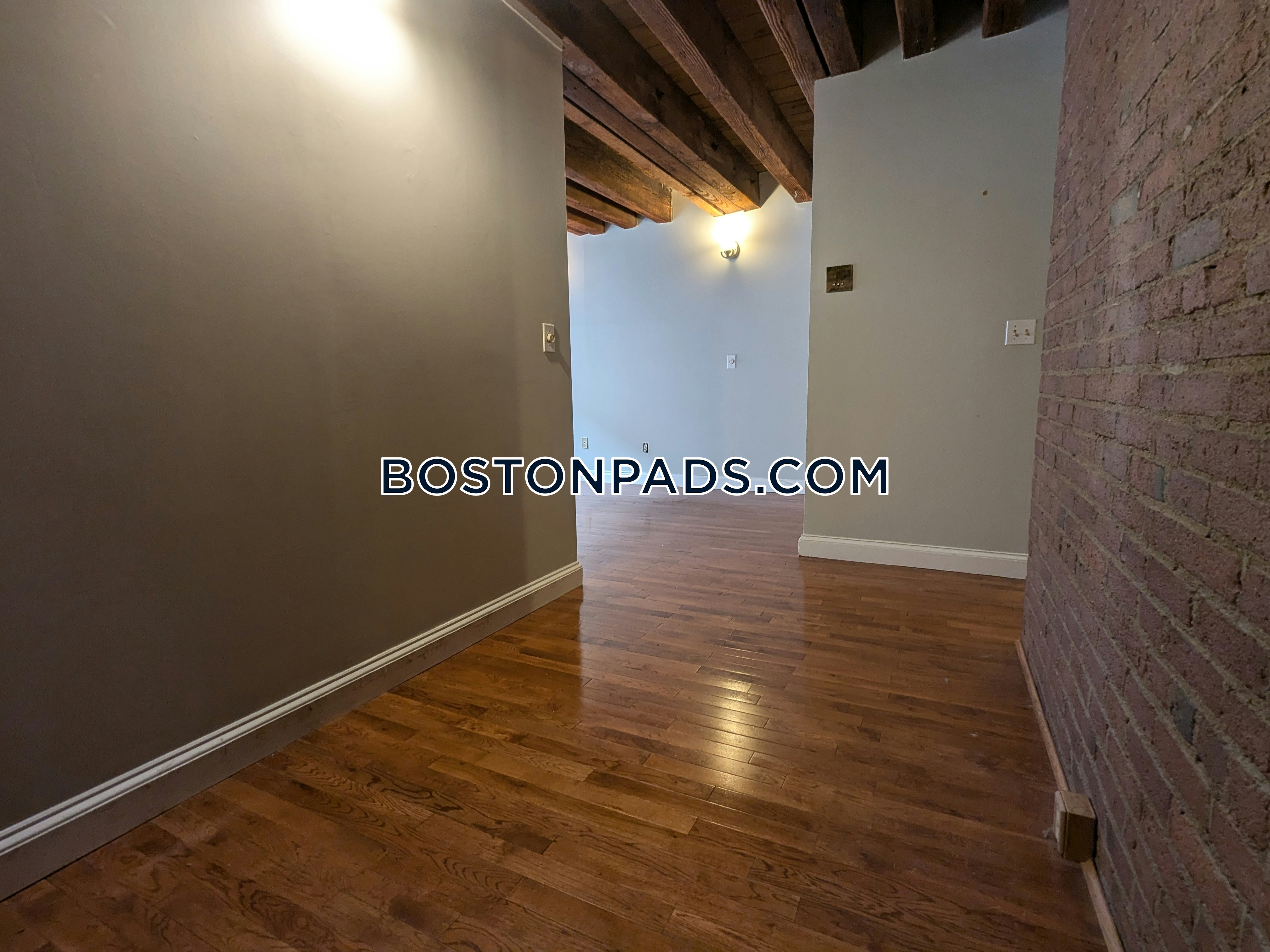 99 Fulton St, North End