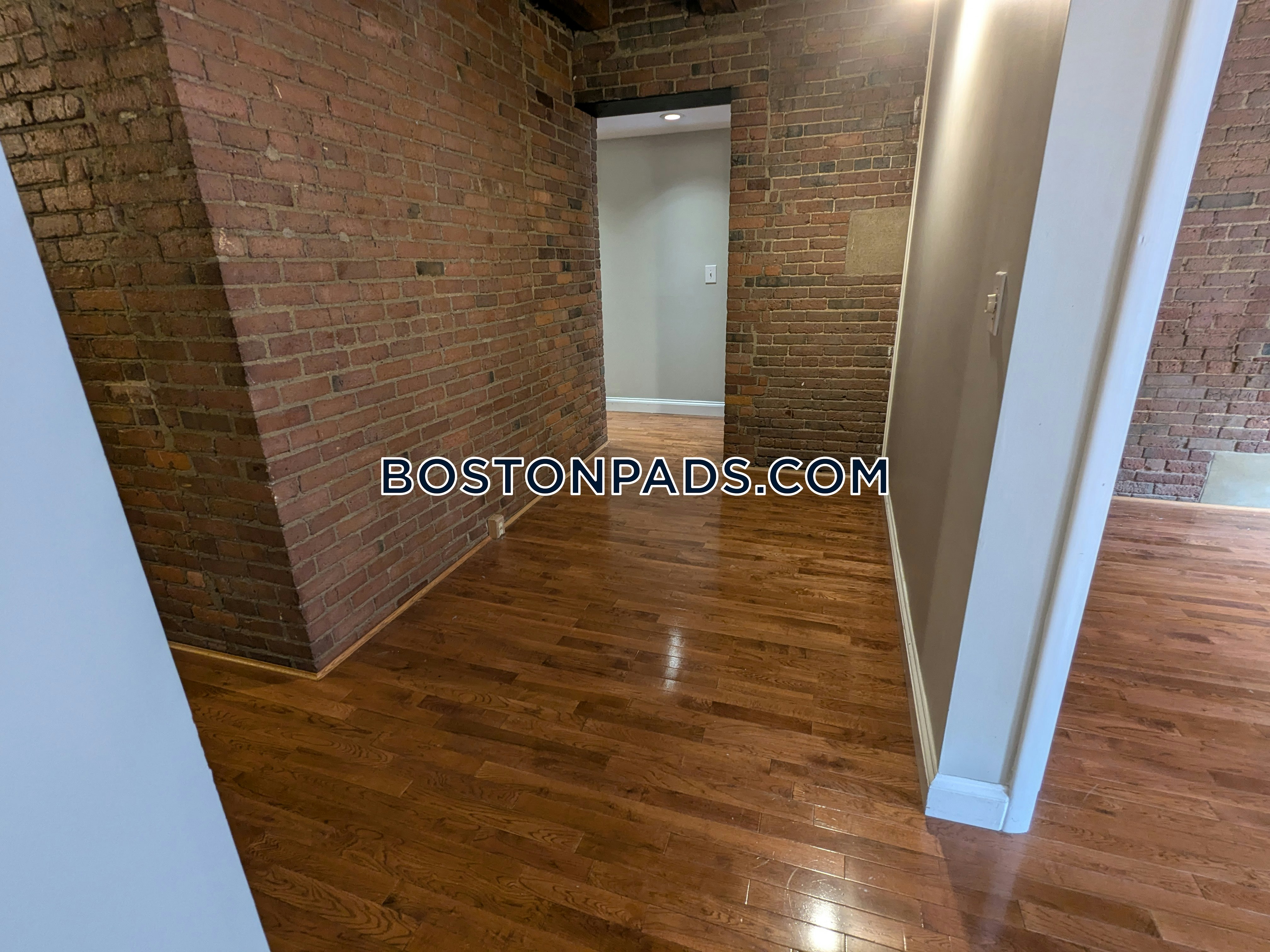 99 Fulton St, North End