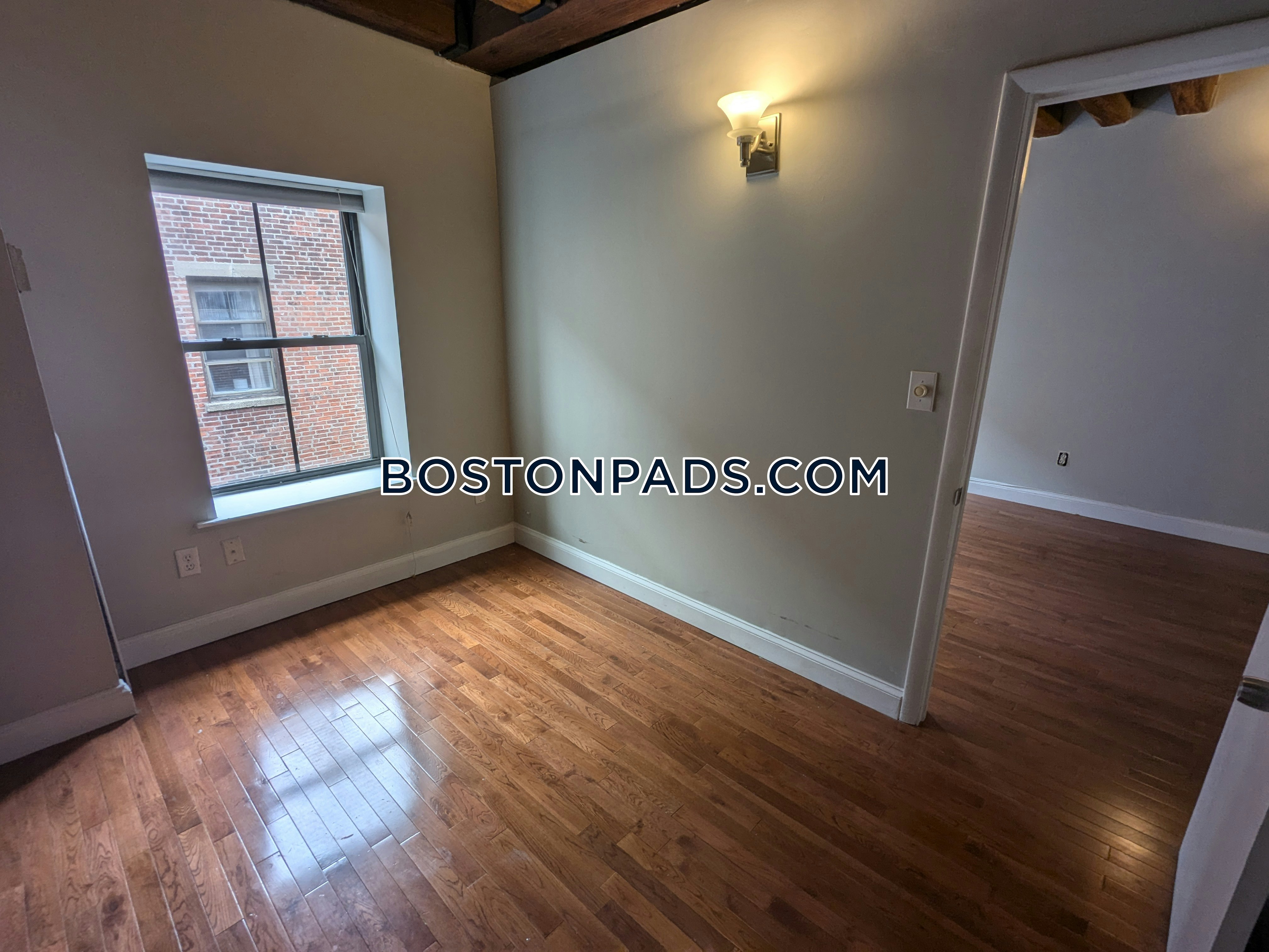 99 Fulton St, North End