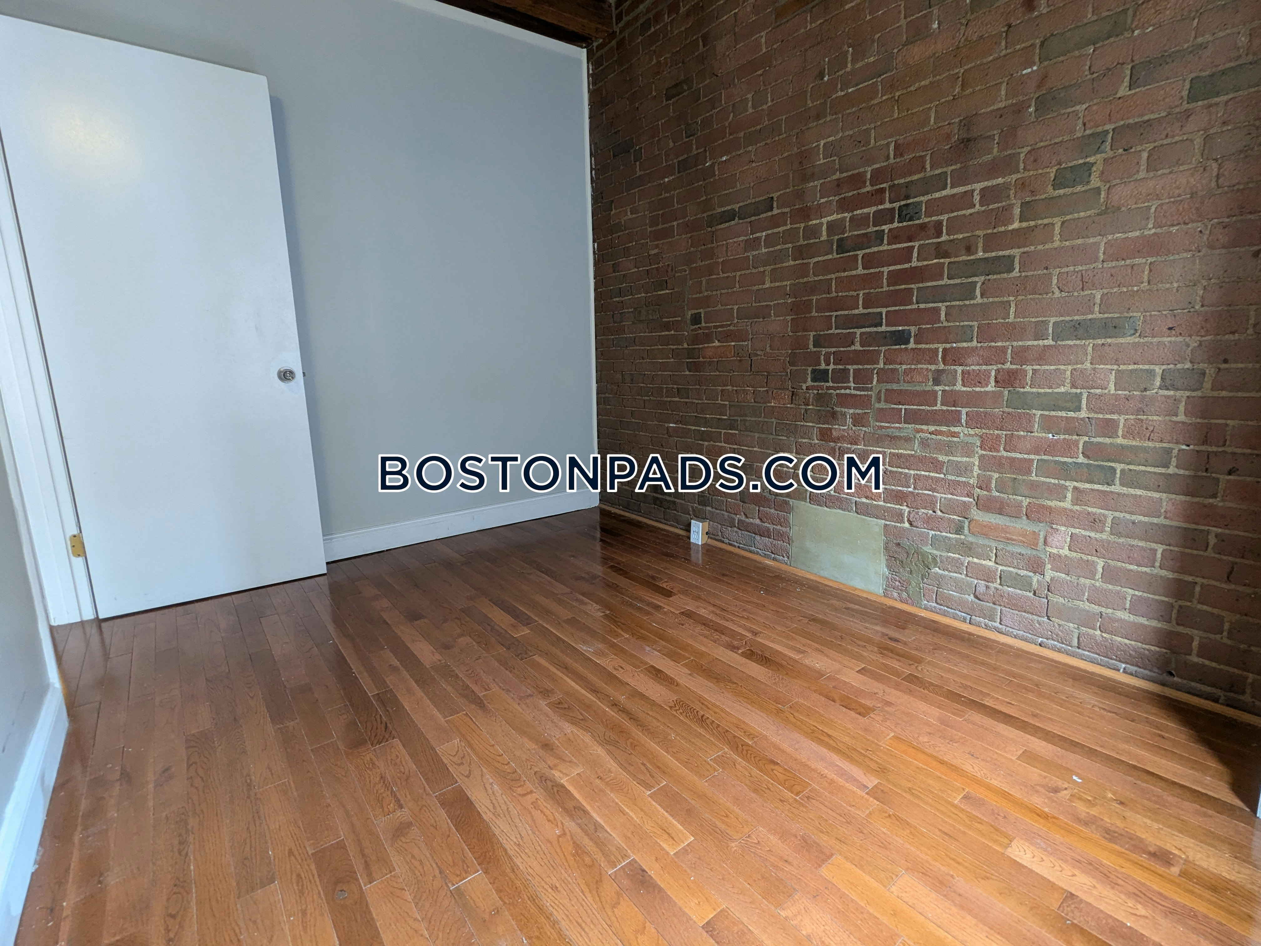 99 Fulton St, North End