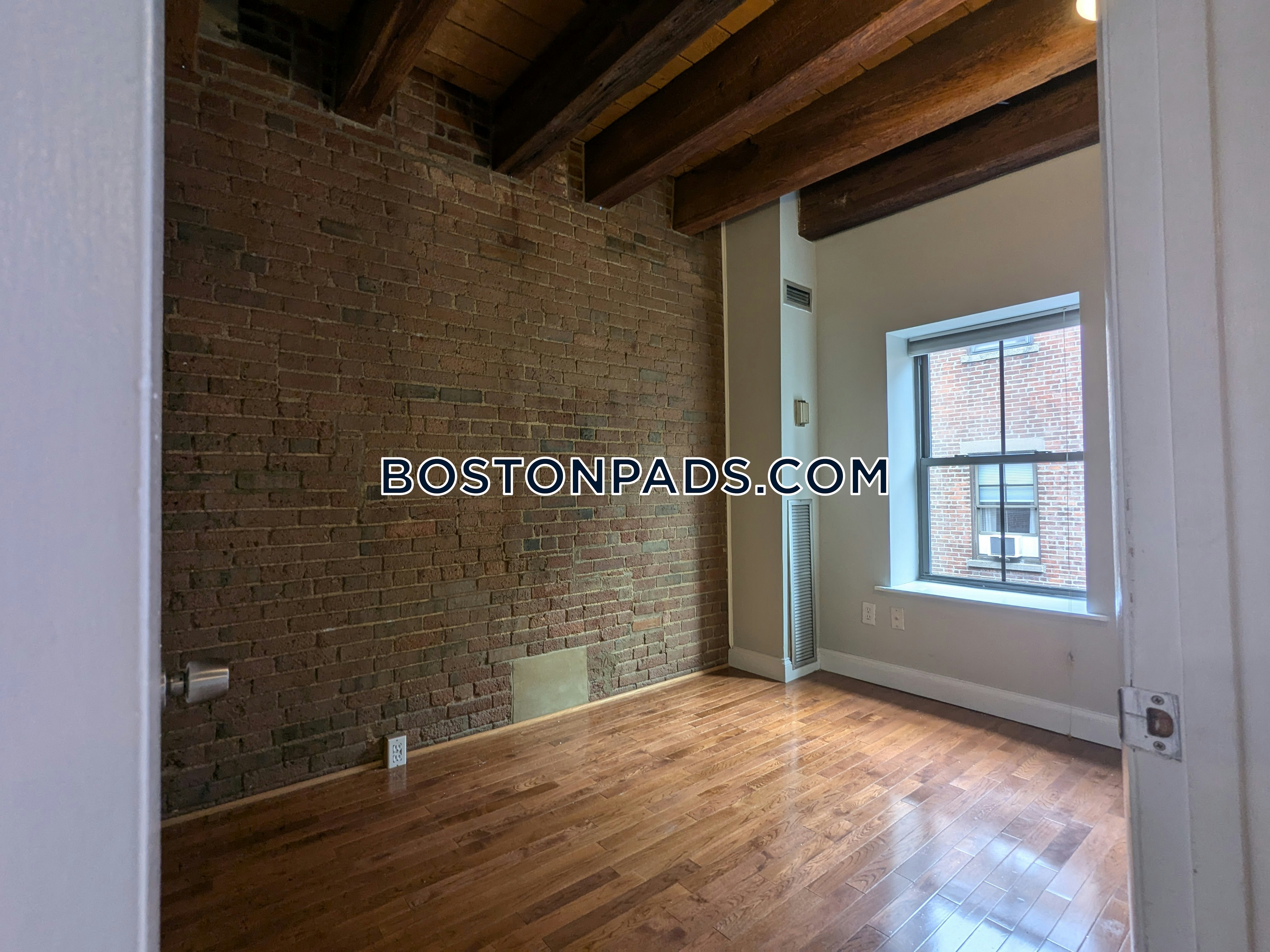 99 Fulton St, North End