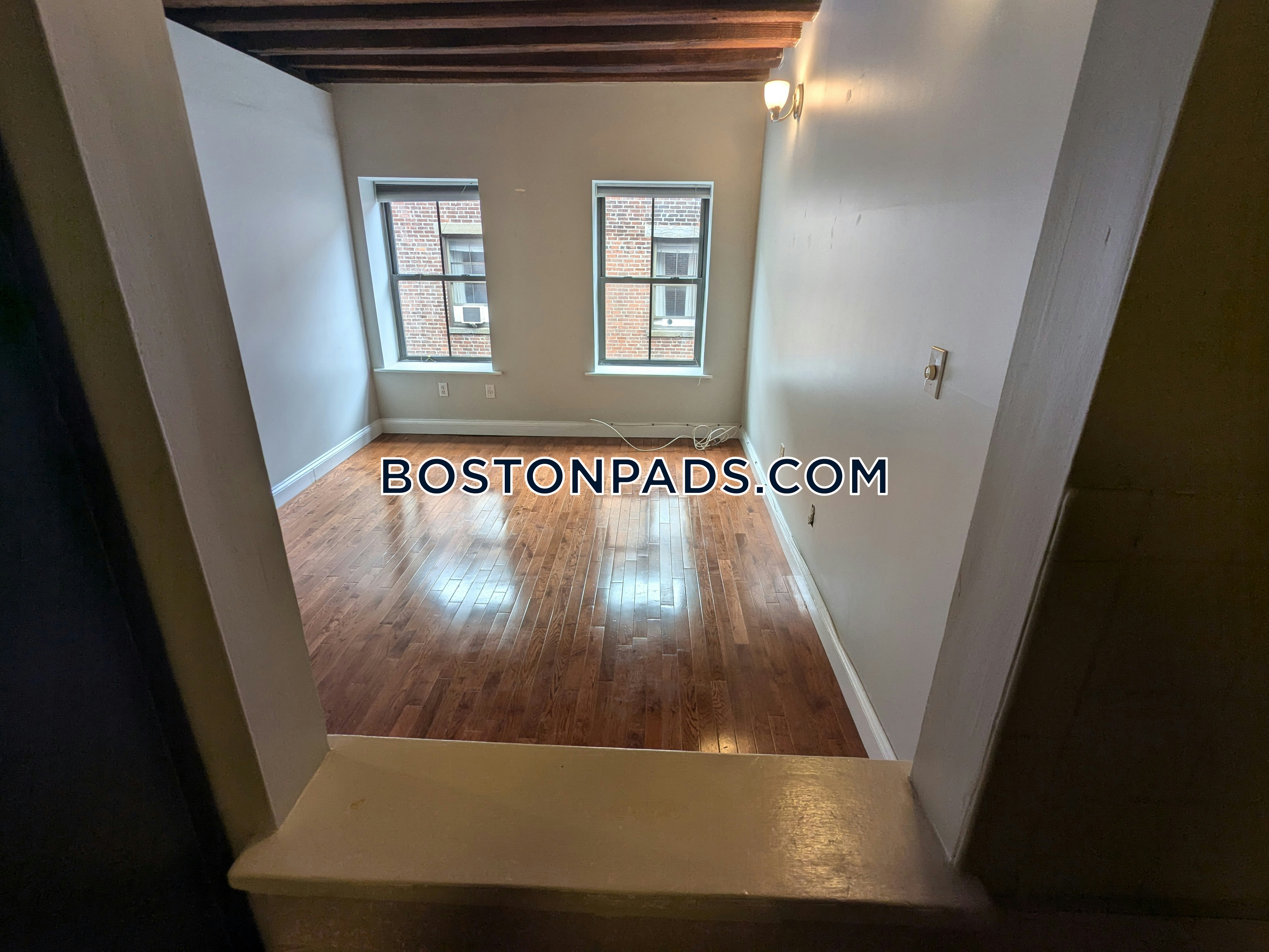 99 Fulton St, North End