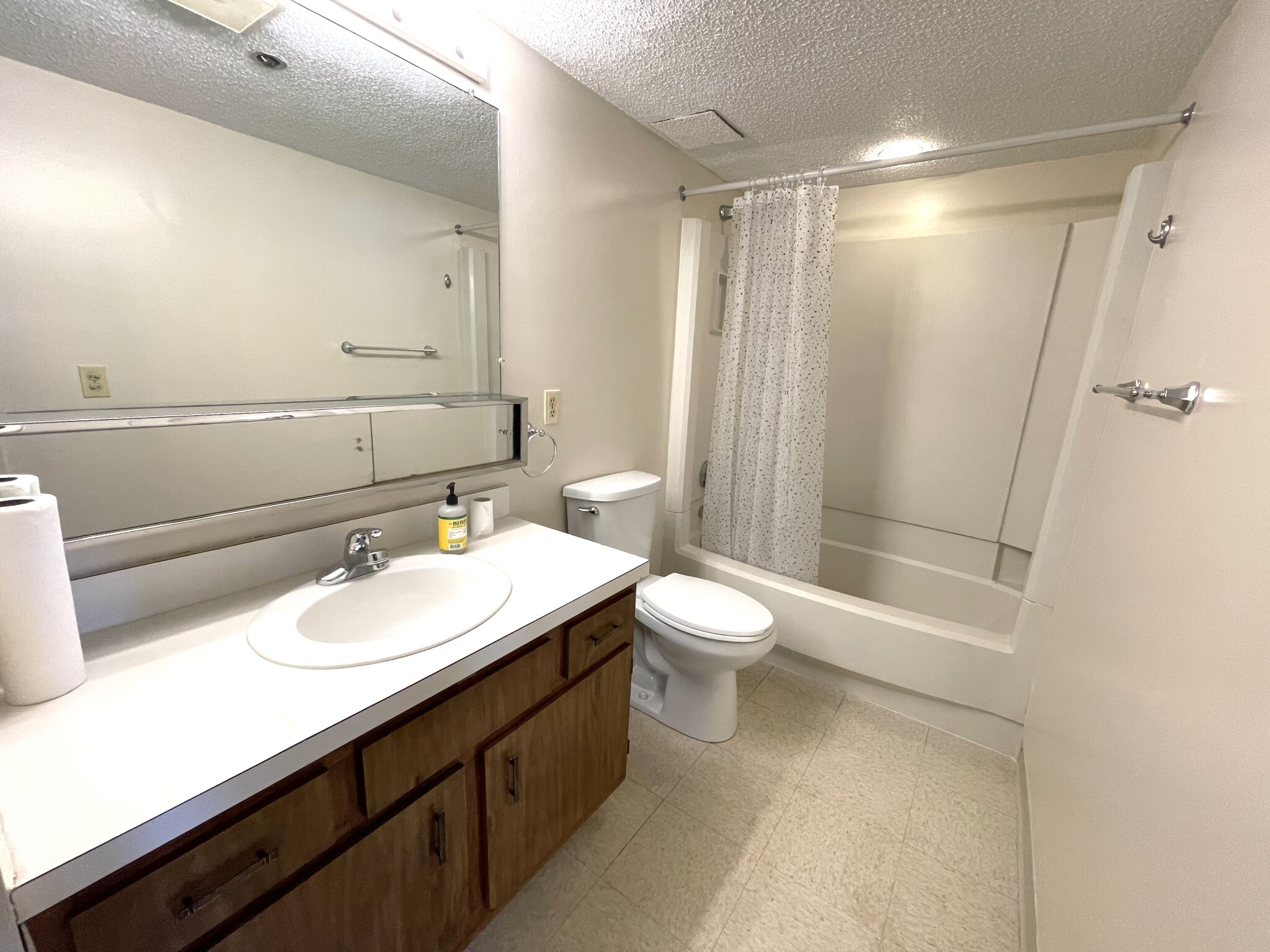 1731 Beacon St, Washington Square