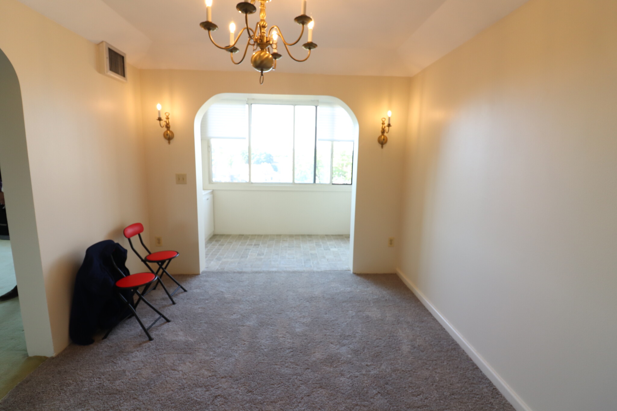 1731 Beacon St, Washington Square