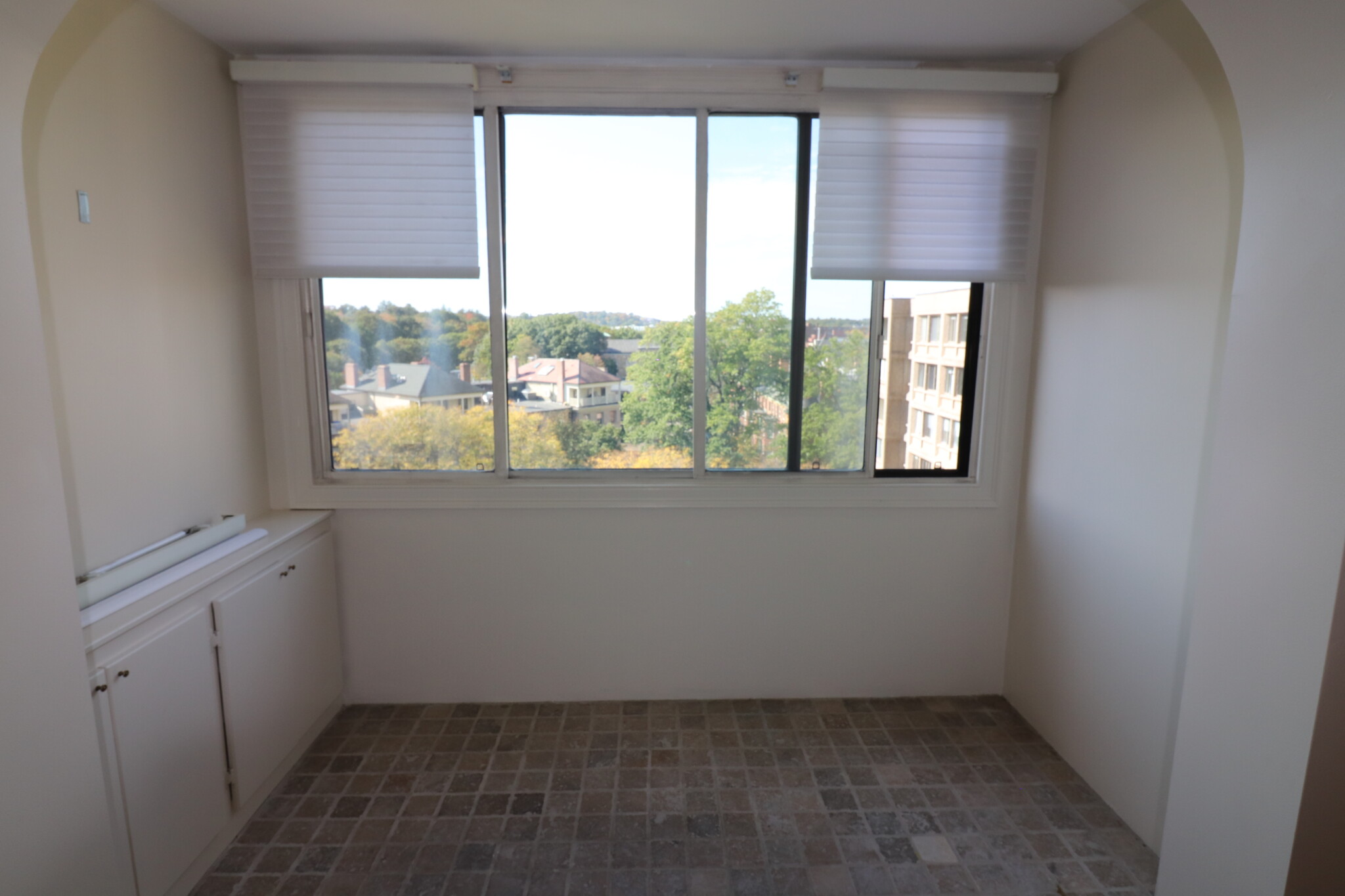 1731 Beacon St, Washington Square