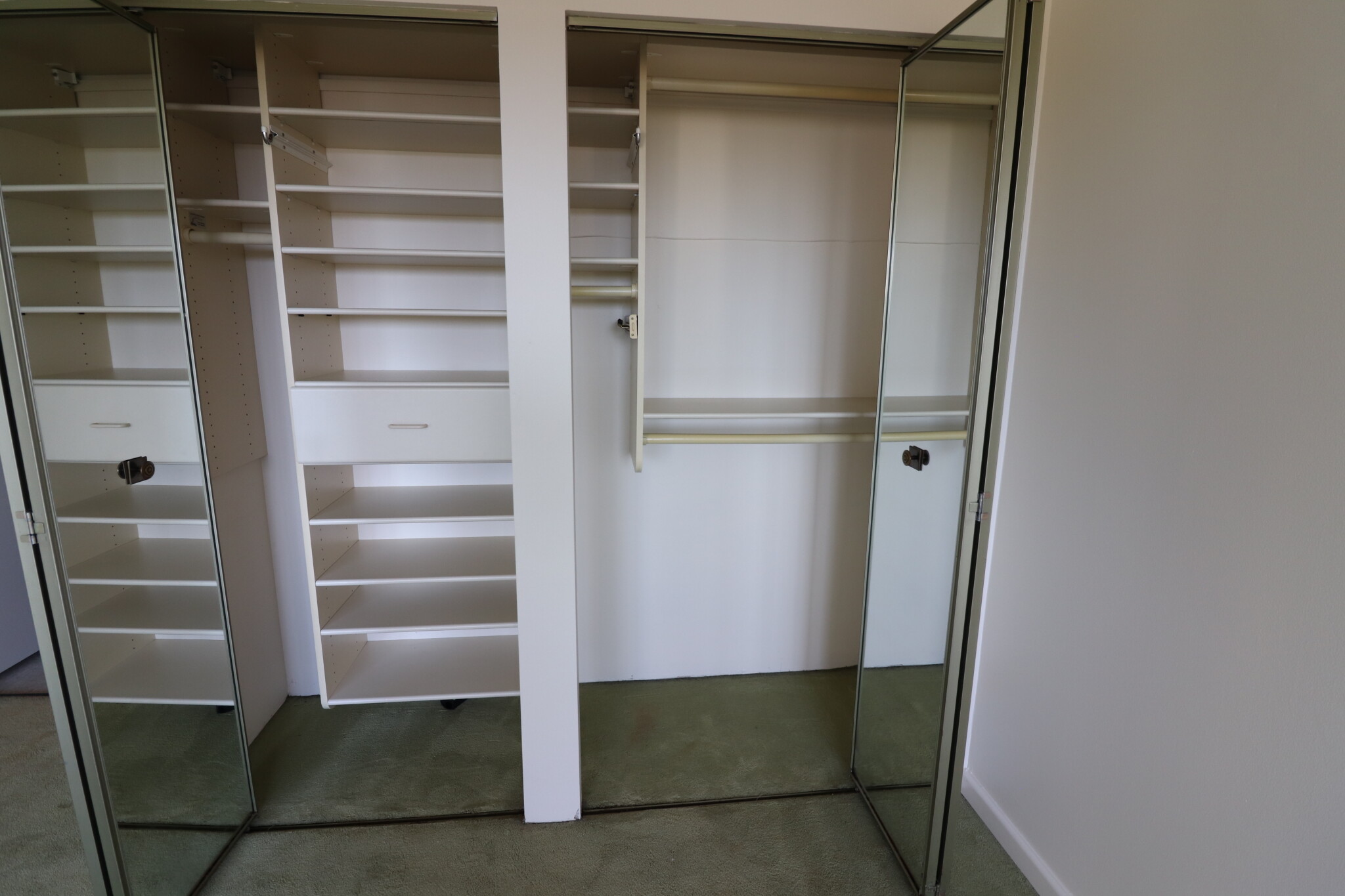 1731 Beacon St, Washington Square