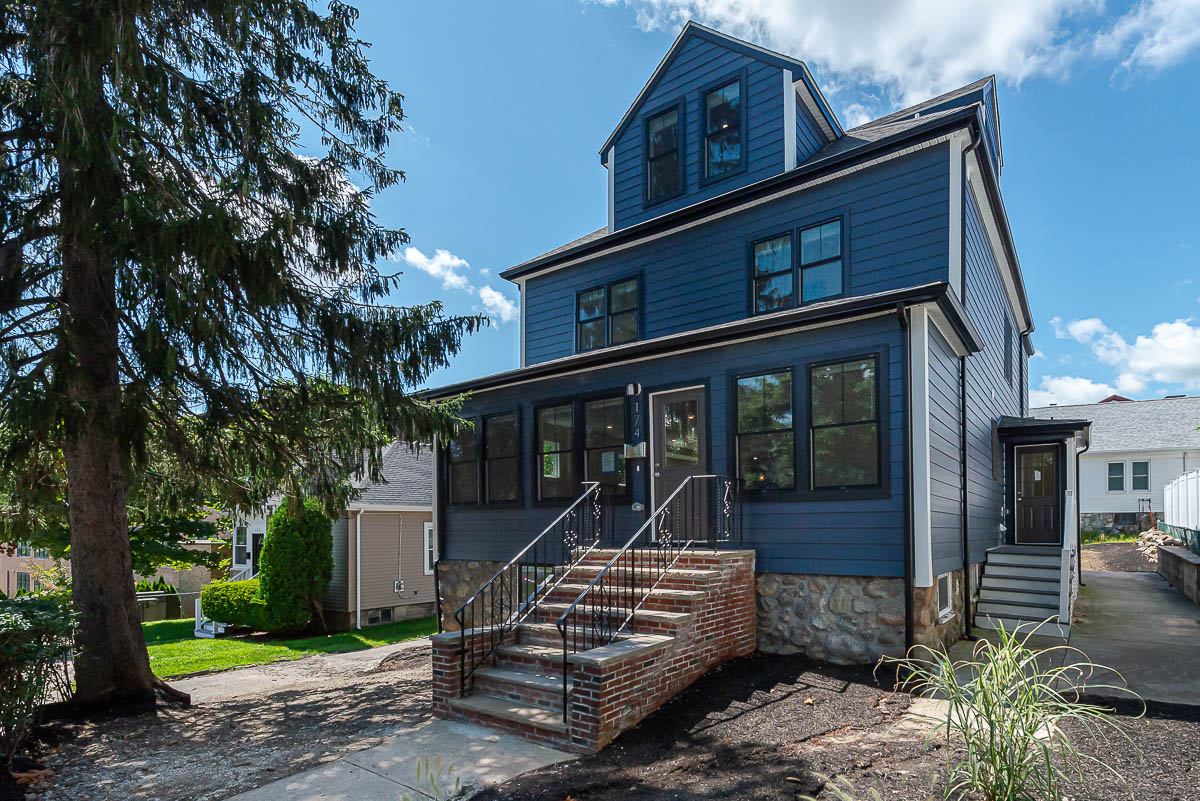 174 Fulton St, Medford