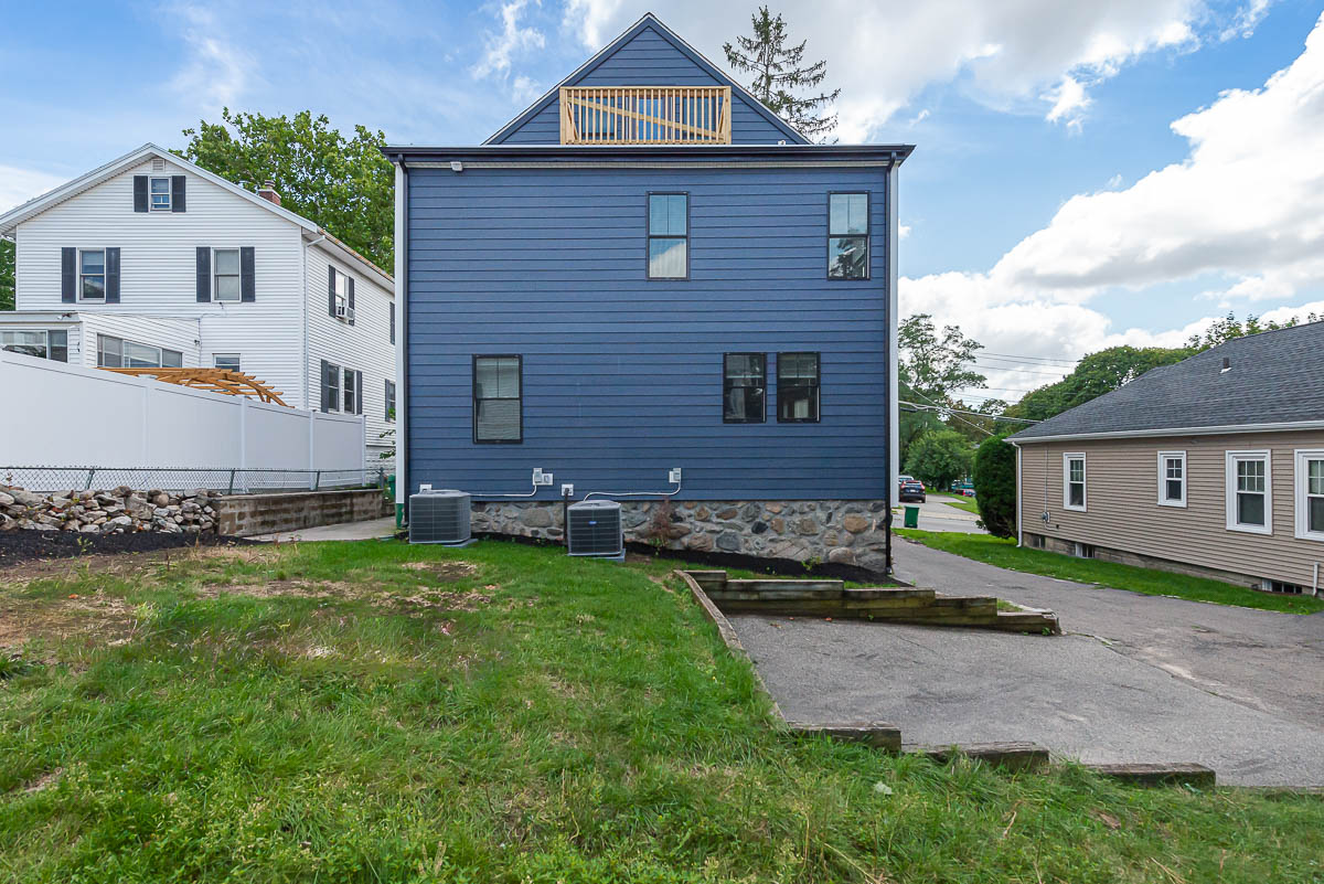 174 Fulton St, Medford