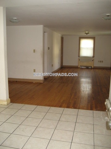 2 Platt Rd, Brighton