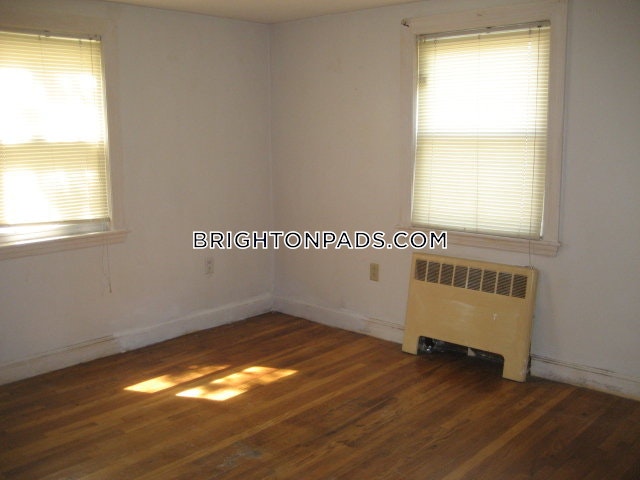 2 Platt Rd, Brighton